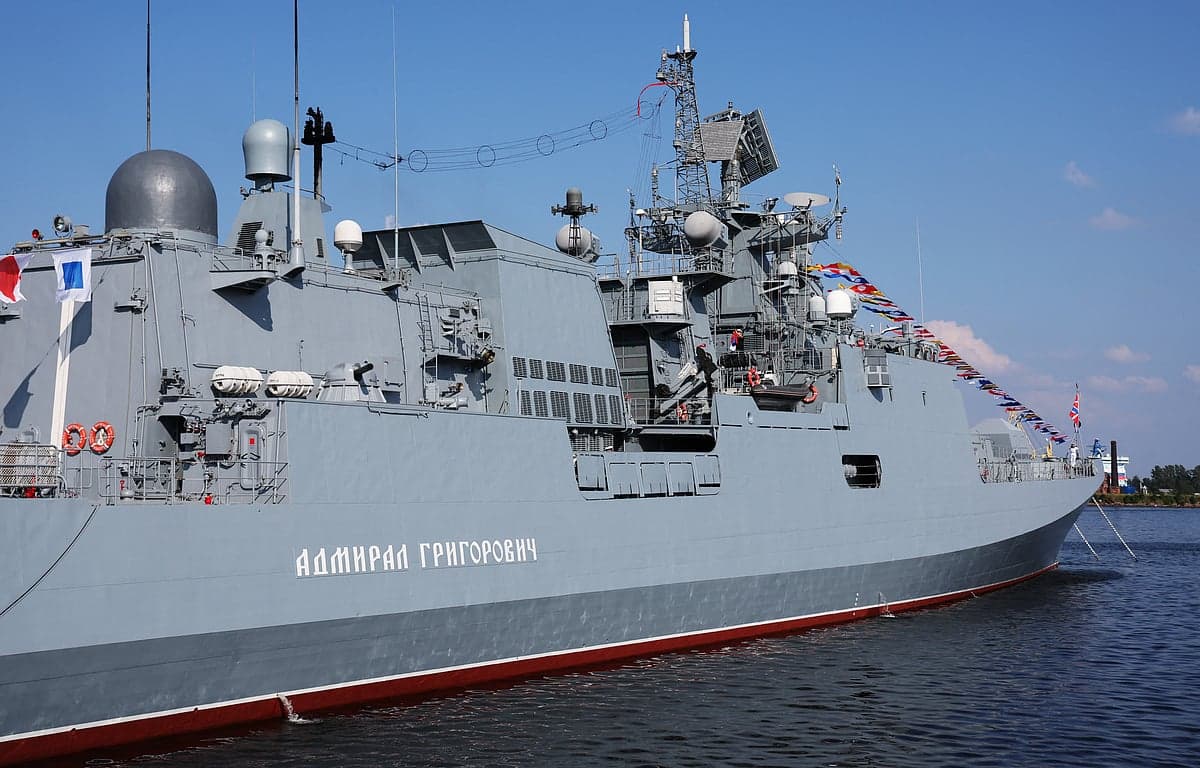 Russian guided-missile frigate near British yacht in English Channel