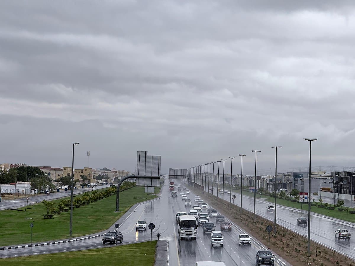 A graphic showing the extreme temperatures and weather alerts in the UAE.