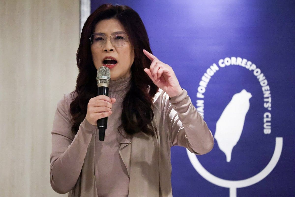KMT Chairperson Cheng Li-wun Visits Mainland China to Address Cross-Strait Tensions