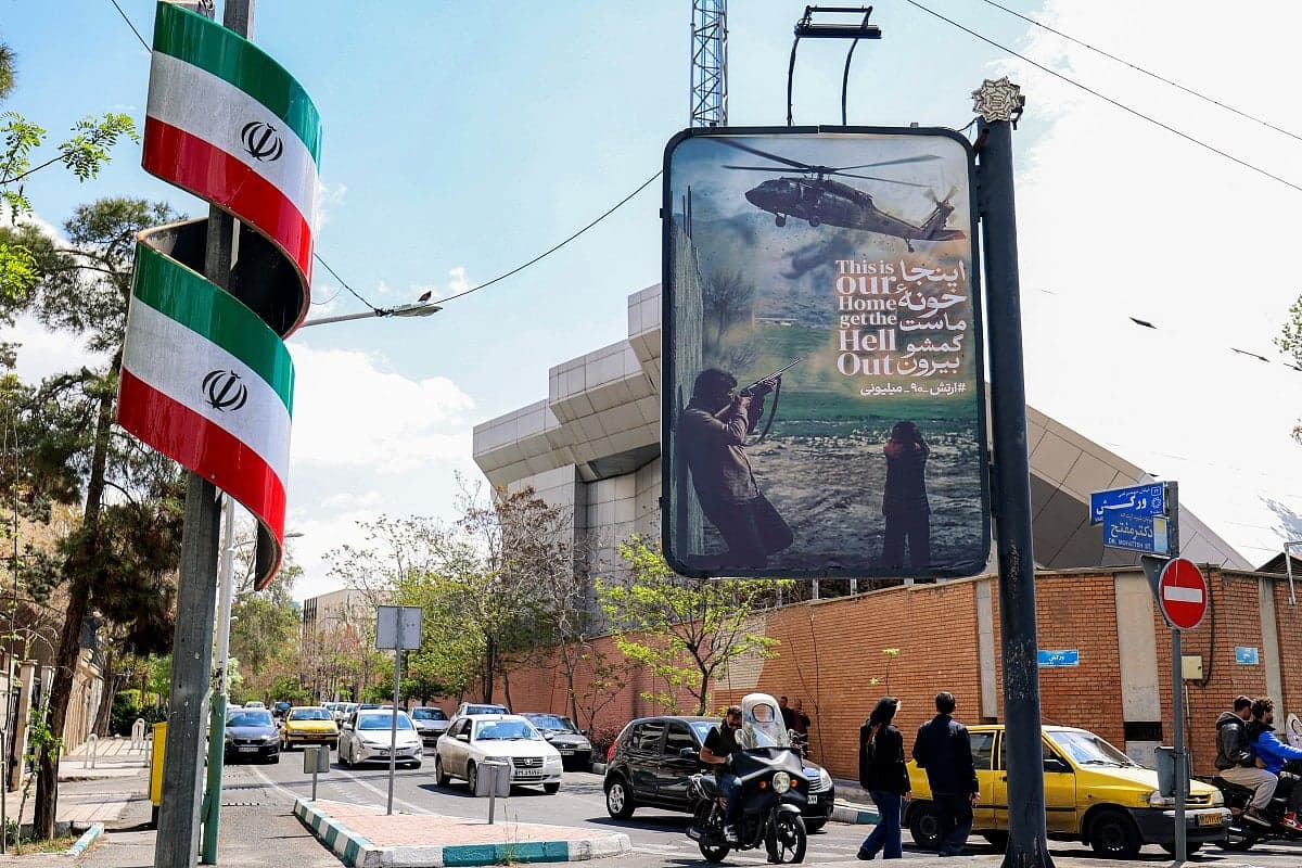Iran Forms Human Chains Around Power Plants Amid U.S. Airstrike Threat
