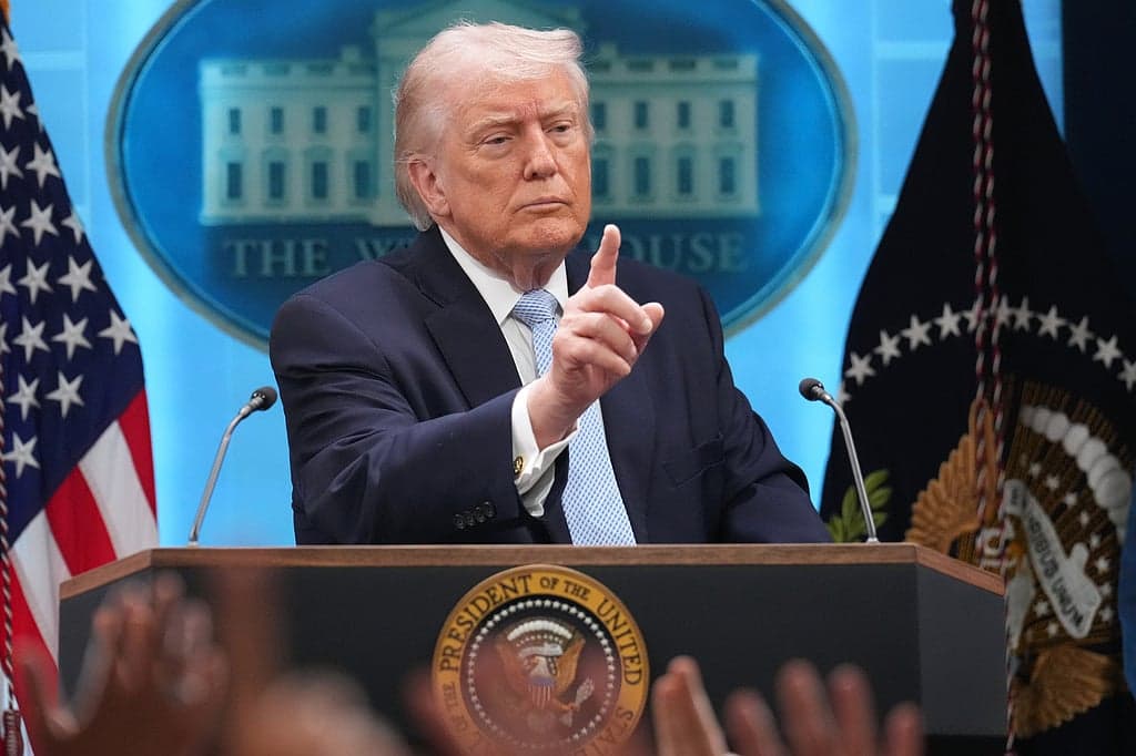 US-Iran Ceasefire Initiated Amid Strait of Hormuz Tensions and Upcoming Peace Talks