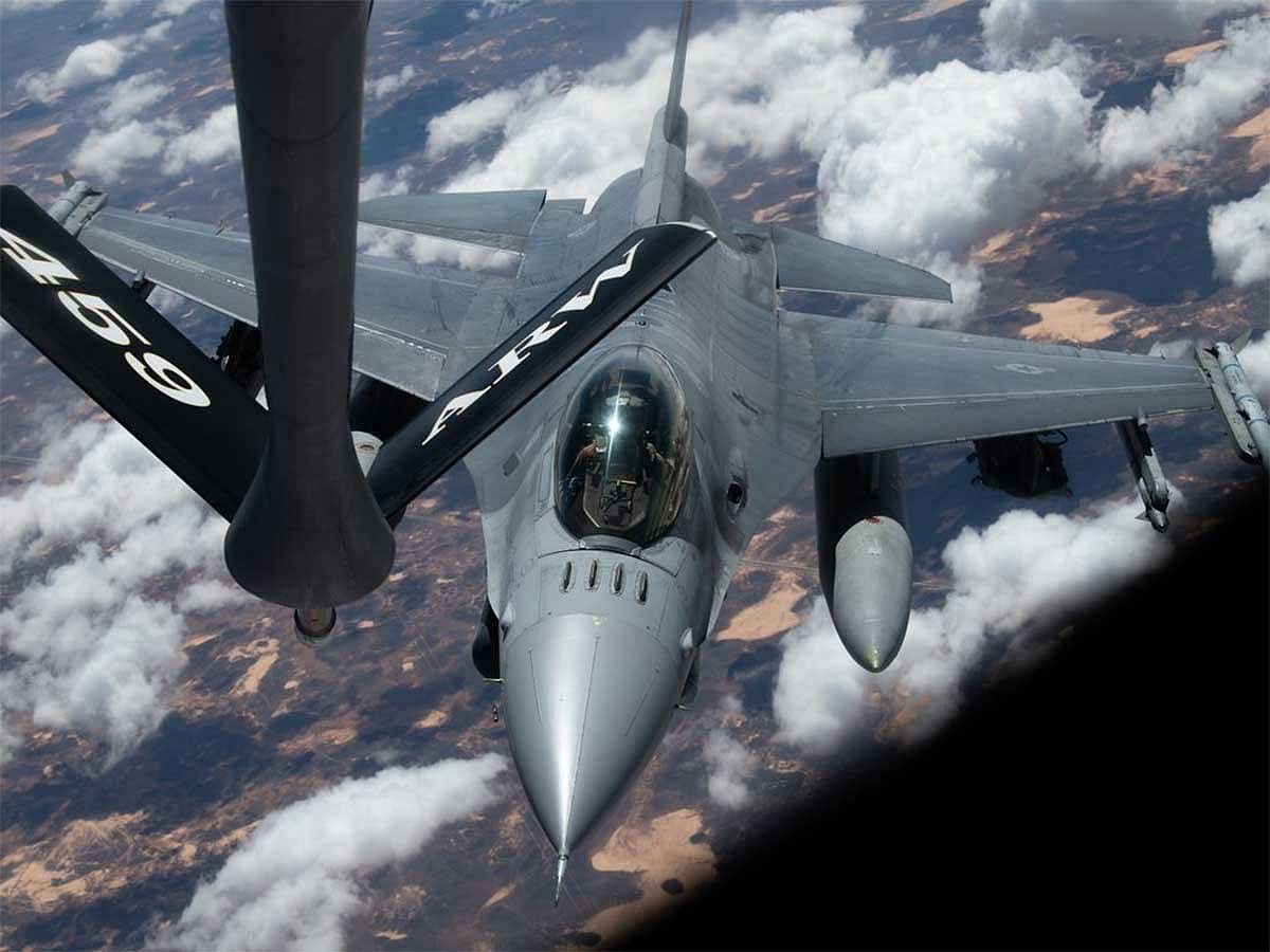Iranian Forces Fire Warning Shots at Indian Tankers in Strait of Hormuz Amid US-Iran Tensions