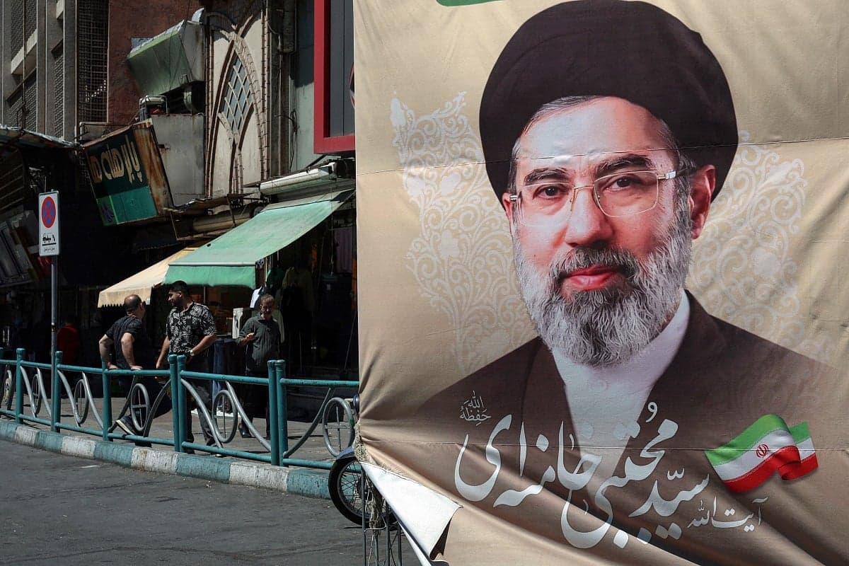 Iran Announces New Management Strategy for Strait of Hormuz Amid US Tensions