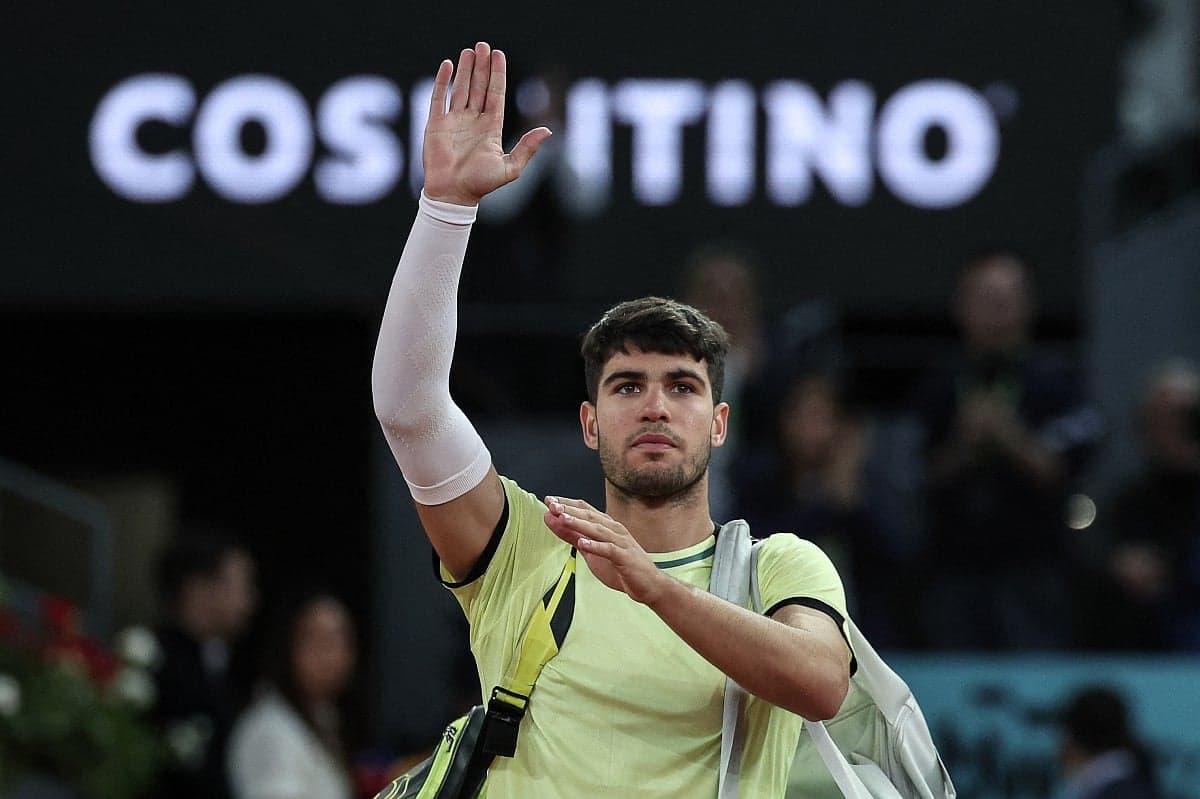 Carlos Alcaraz Withdraws from 2026 French Open Due to Wrist Injury