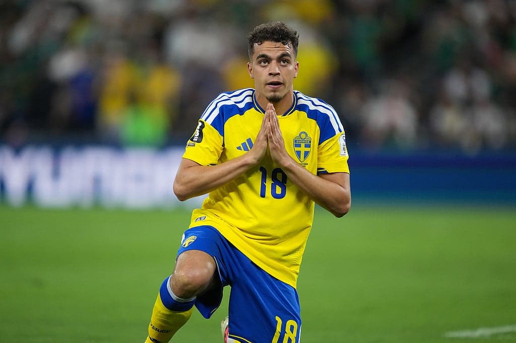 Sweden defeats Tunisia 2-0 in World Cup match with Yasin Ayari scoring both goals