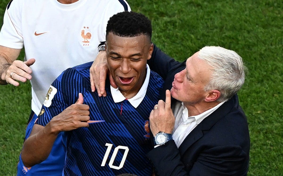 Kylian Mbappé celebrating after scoring the penalty against Paraguay.