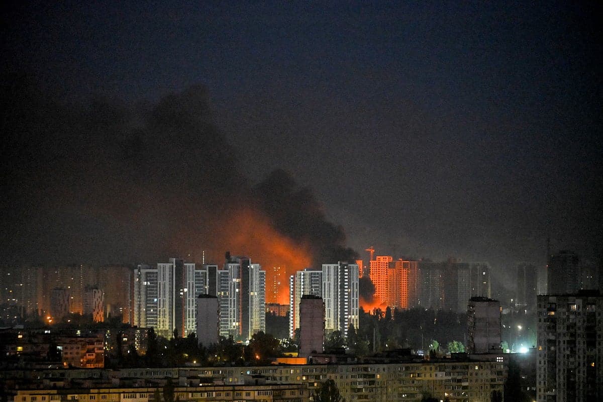 Explosions in Kiev during drone and missile strikes