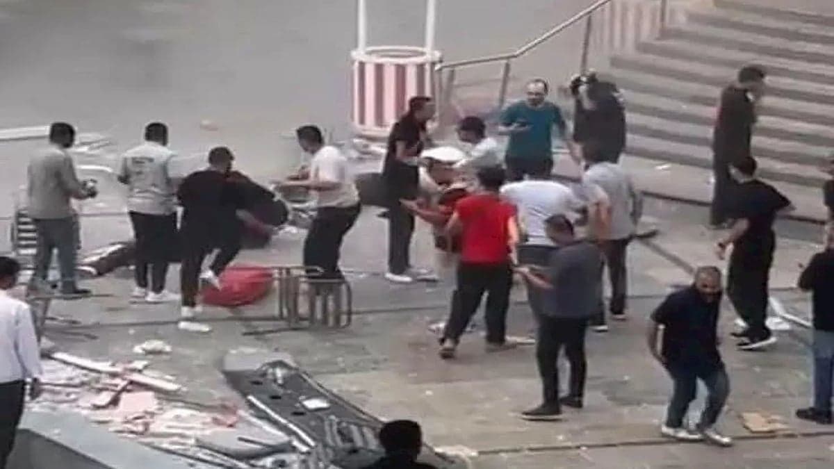 Emergency services responding to the gas cylinder explosion in Cairo mall