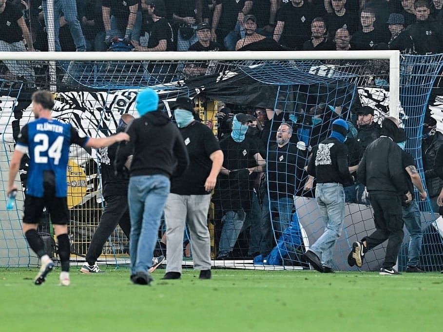 Infographic showing injuries and police presence during the German Cup match between Waldhof Mannheim and Kaiserslautern.
