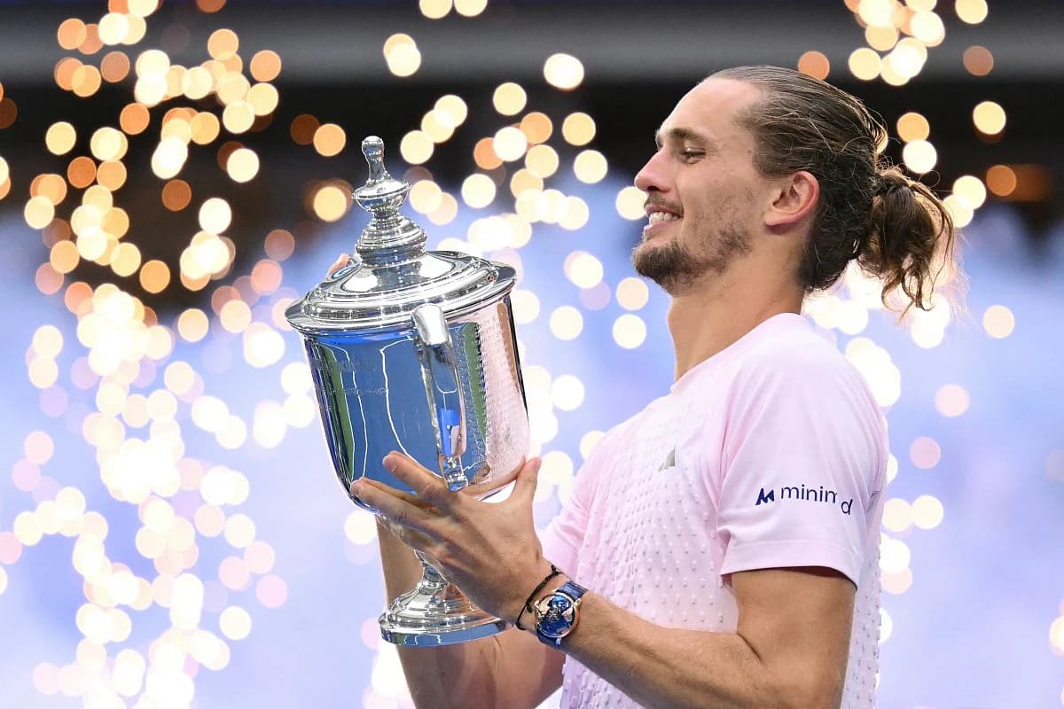 Alexander Zverev celebrating his US Open victory, showcasing his second Grand Slam title of 2026.