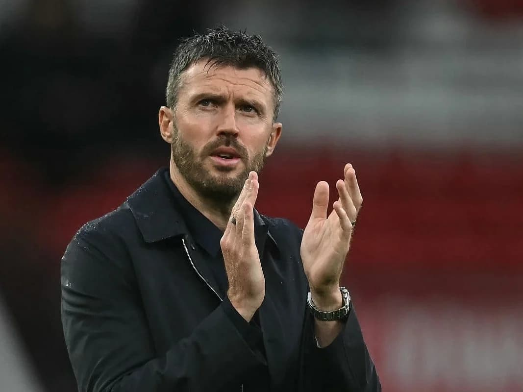 Minimalist graphic highlighting eight winless games under Michael Carrick at Manchester United