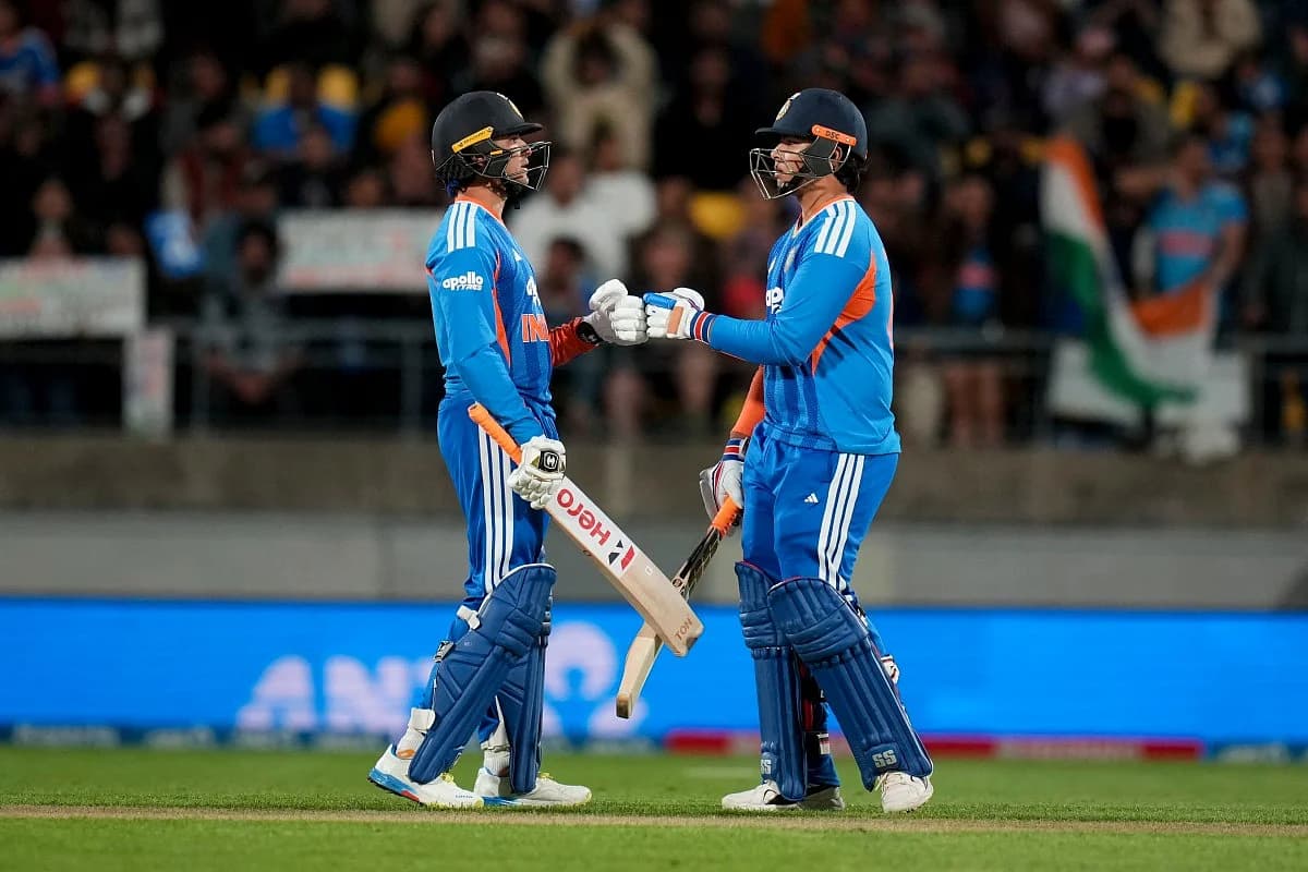 Scoreboard graphic highlighting India's 118-run T20I powerplay record during the Wellington chase against New Zealand