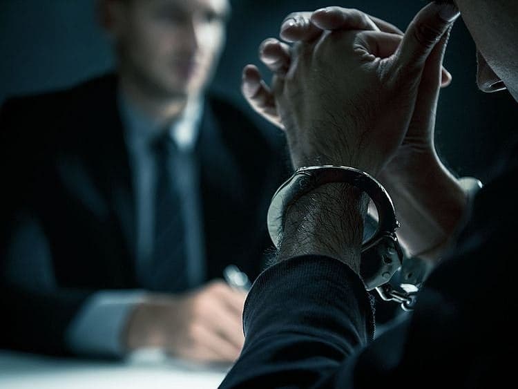 Iraqi security forces arrest 47 officials in anti-corruption crackdown