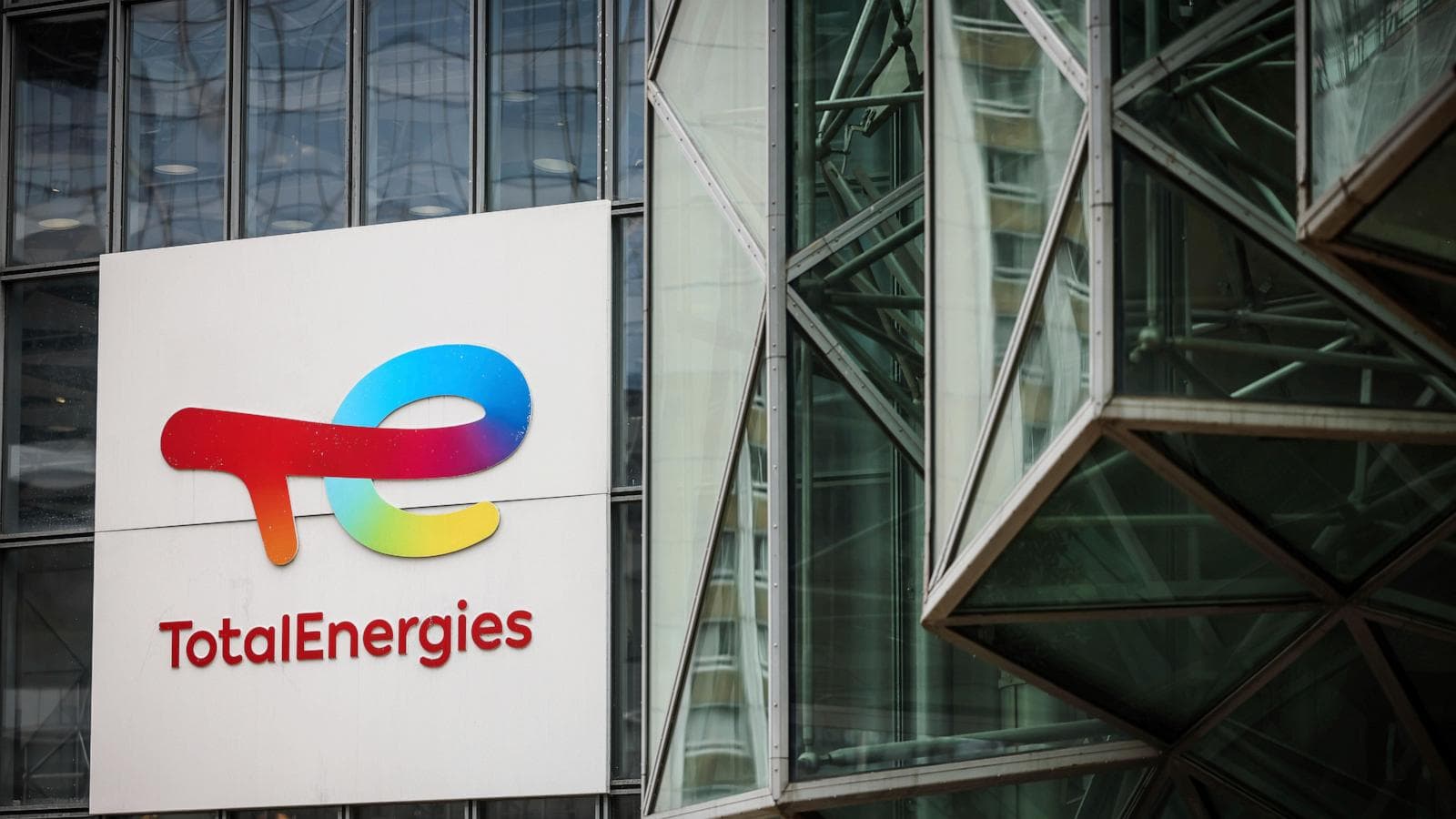 TotalEnergies Ends U.S. Offshore Wind Projects in $928 Million Deal with Trump Administration