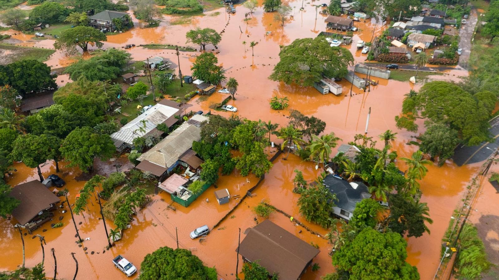 Hawaii Faces Severe Flooding and Evacuations as Wahiawa Dam Risks Rise