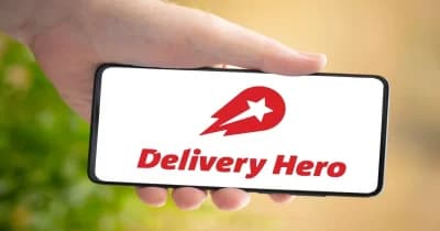 Infographic illustrating Uber's stake in Delivery Hero and its impact on the food delivery market.