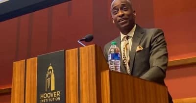 Federal Reserve Vice Chair Philip Jefferson speaking at a conference.