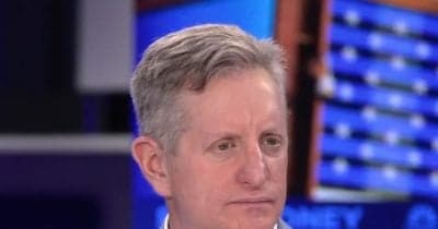 Investors Steve Eisman and Michael Burry discussing AI market risks.