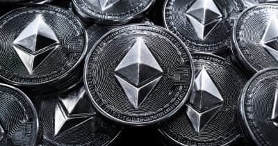 Infographic showing Ethereum's transition to quantum-resistant signatures in validator deposit contracts.