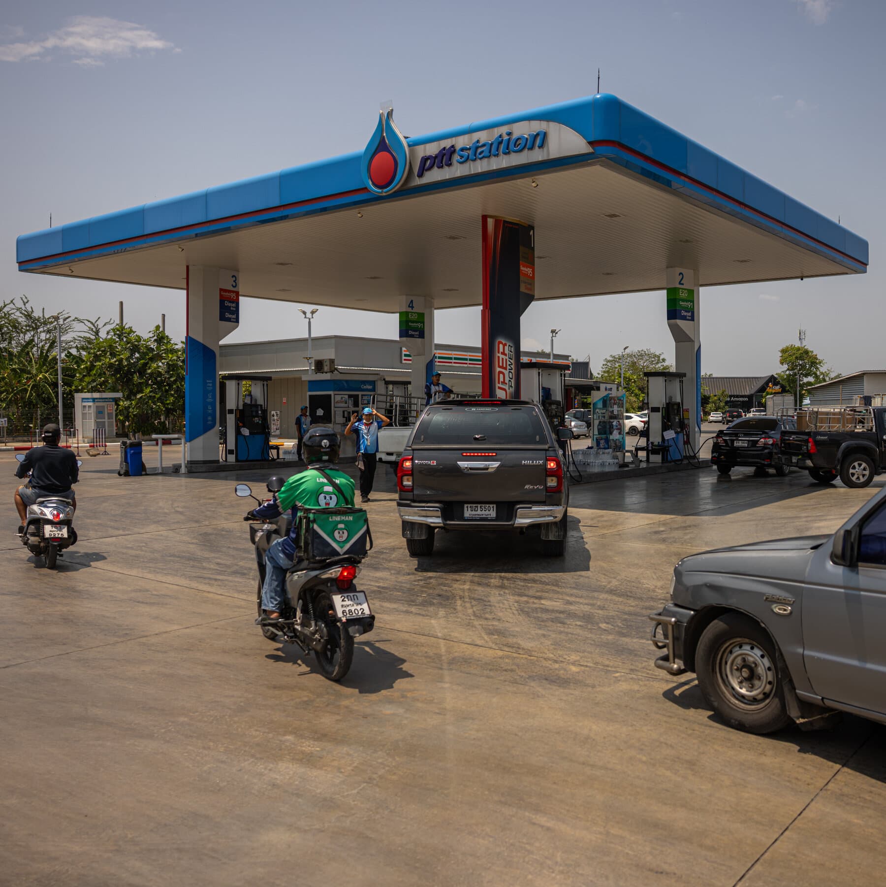 Oil Prices Rise Over 4% Following Iran's Denial of U.S. Negotiations