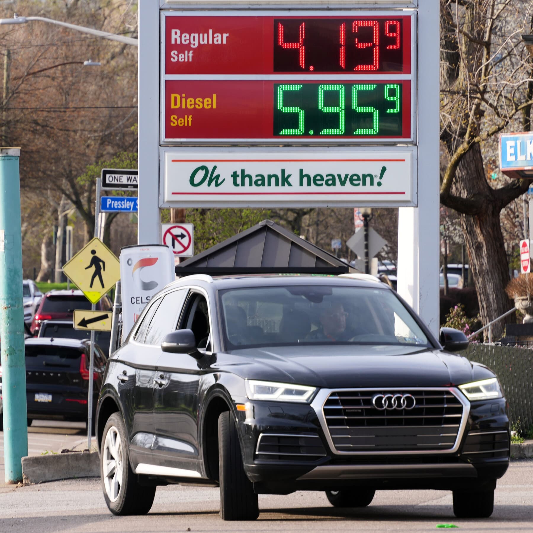 Oil Prices Surge Amid U.S. Military Threats to Iran Over Strait of Hormuz