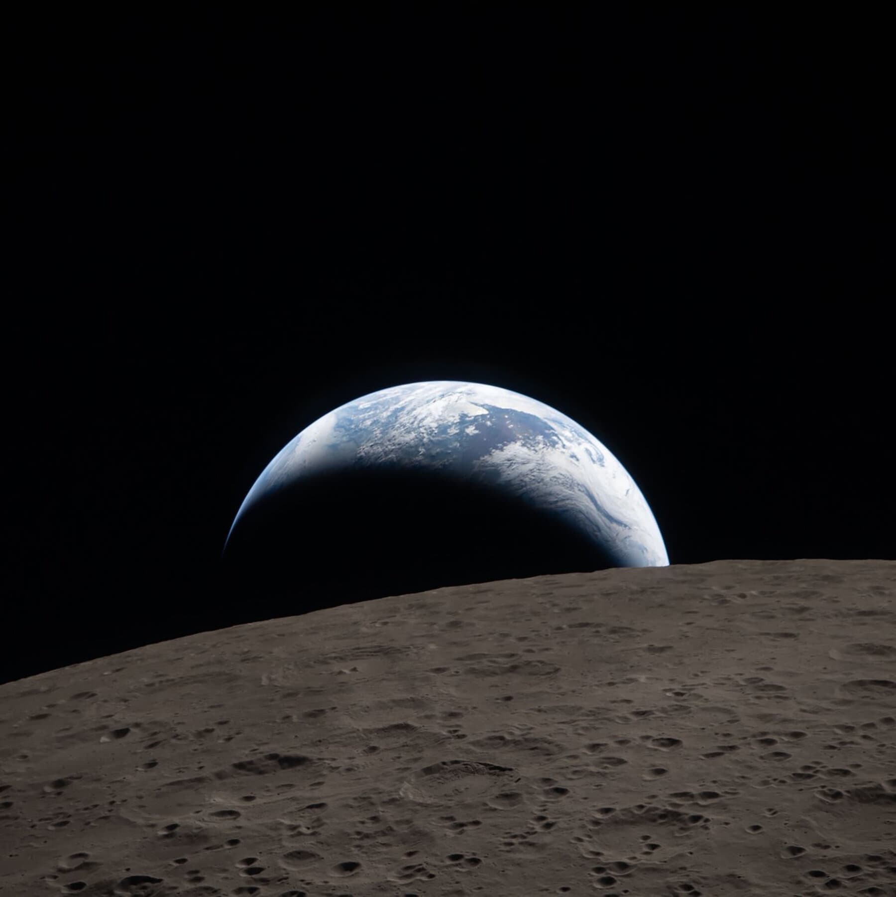 NASA Artemis II Crew Releases Historic Images of Earthset and Solar Eclipse During Lunar Flyby