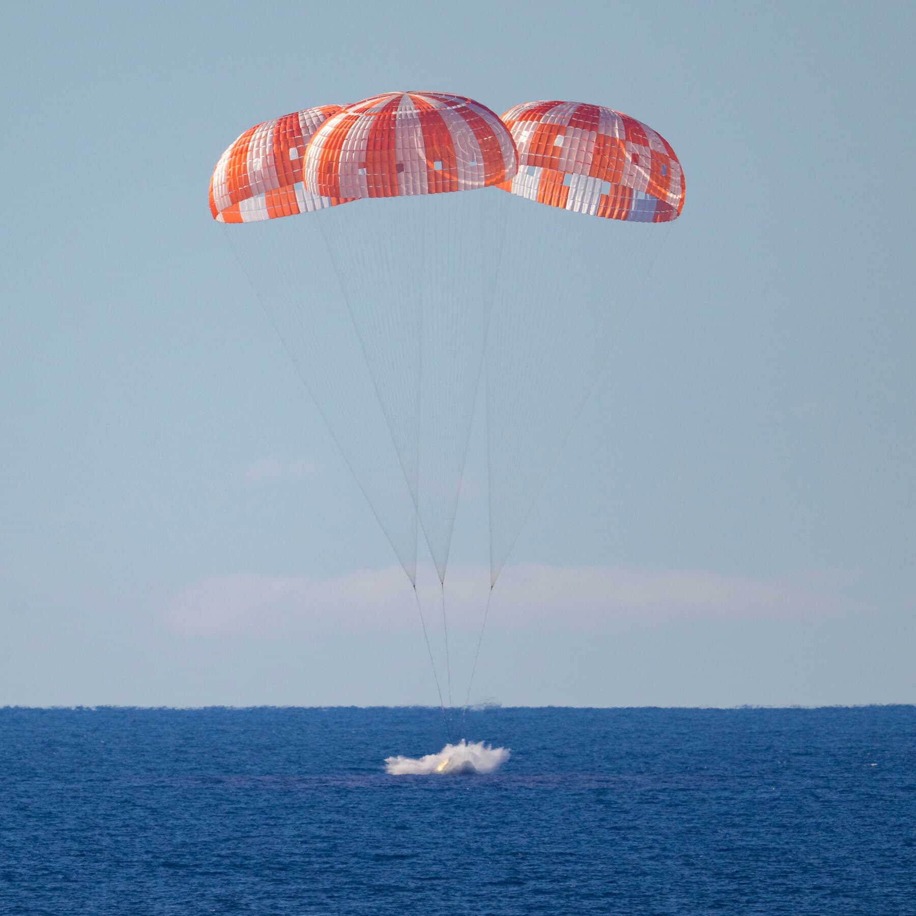 NASA's Artemis II Successfully Concludes Crewed Lunar Orbit Mission with Splashdown