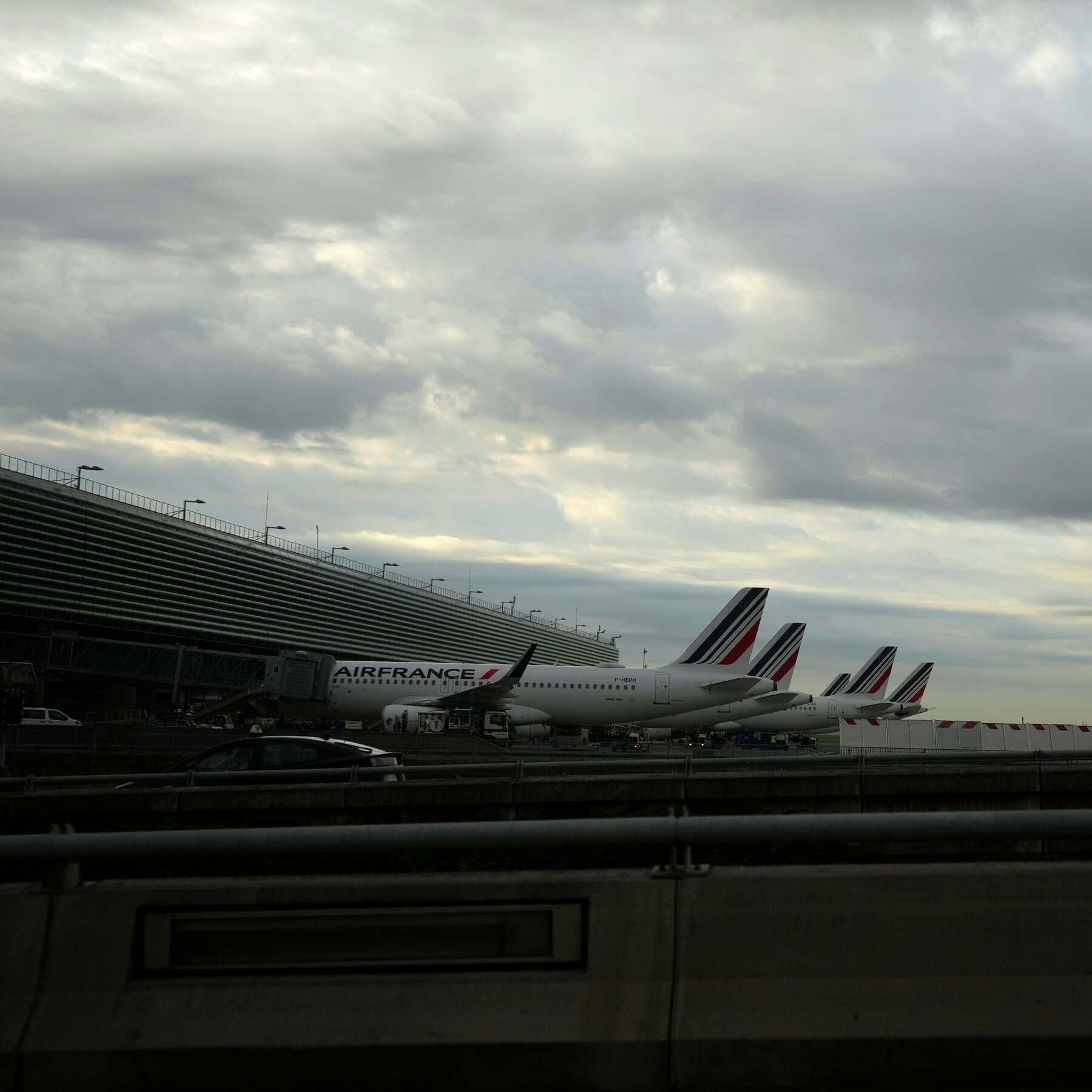 French Police Investigate Weather Sensor Tampering Linked to Betting Anomalies at Paris Airport