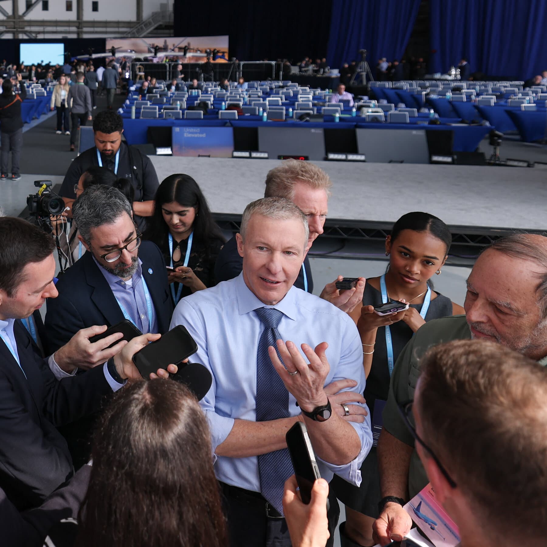 United Airlines Ends Merger Talks with American Airlines