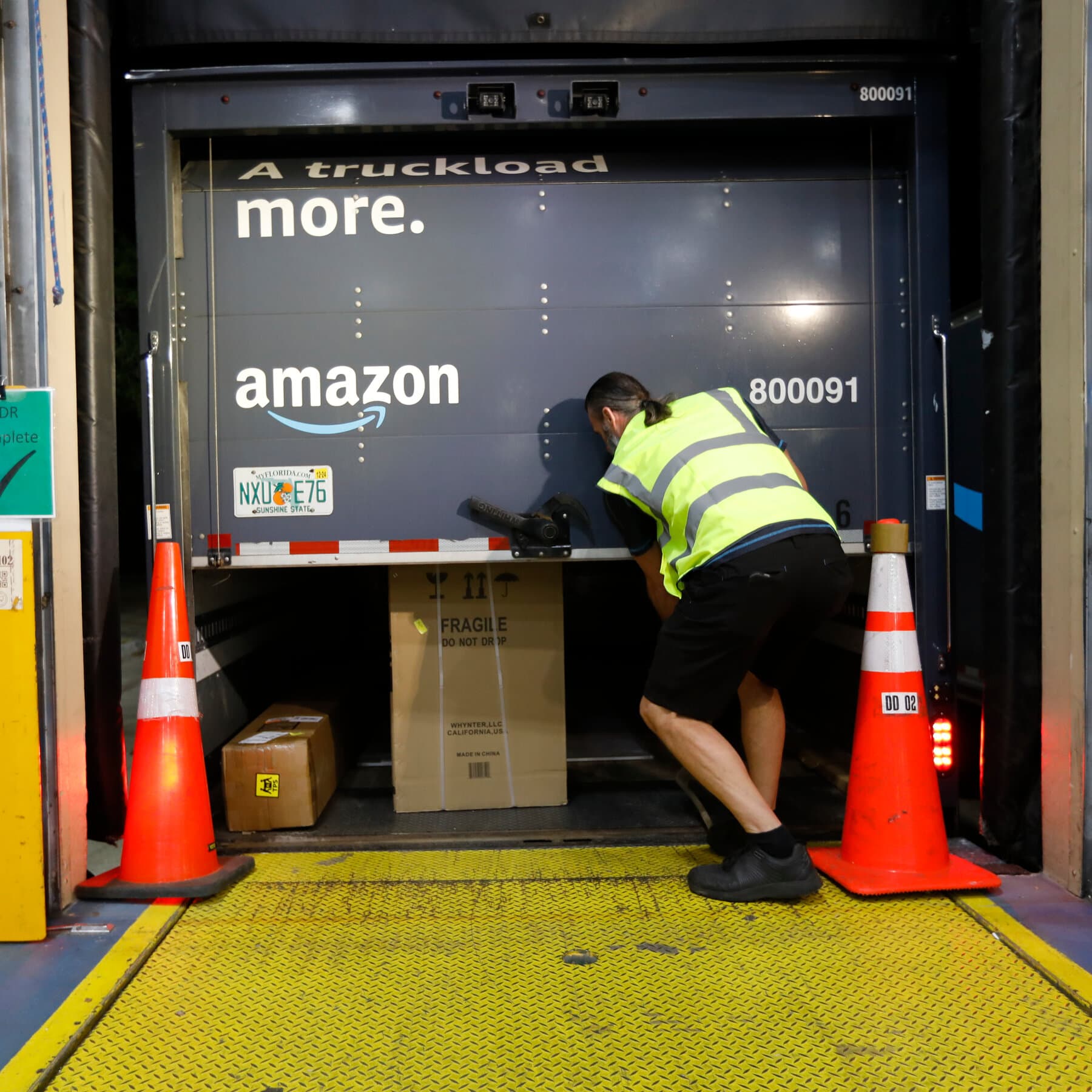 Amazon's logistics network expansion with major corporations