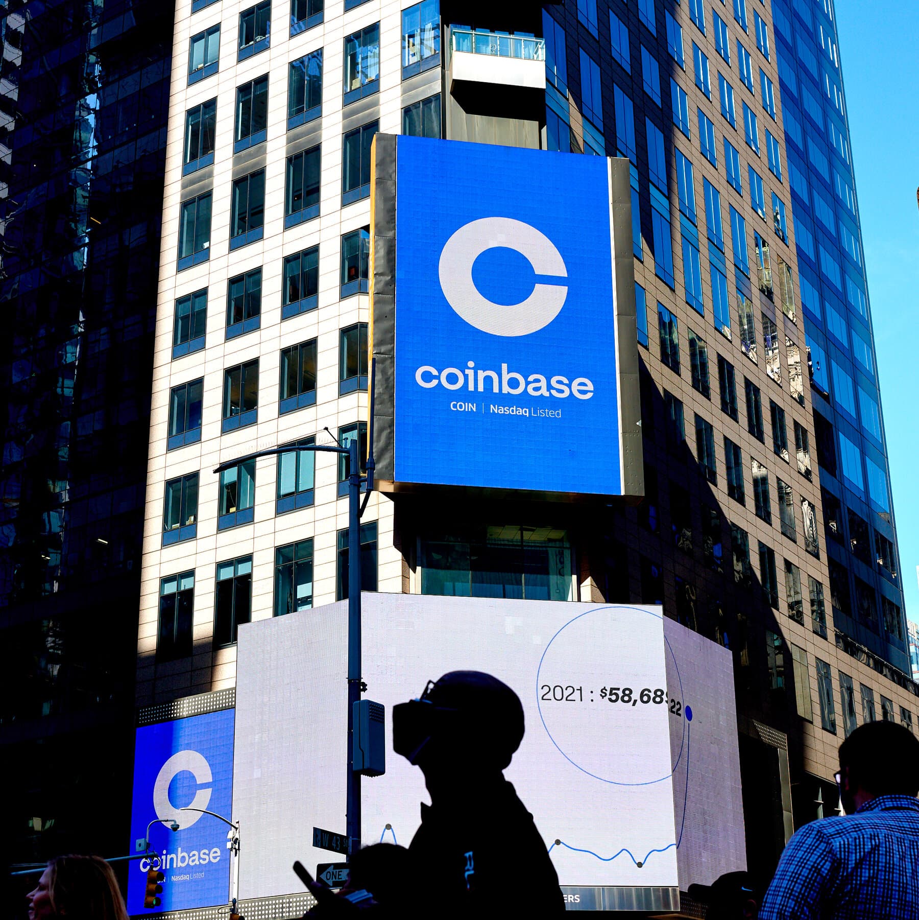 Coinbase Announces 14 Percent Workforce Layoffs Amid Market Volatility and AI Restructuring