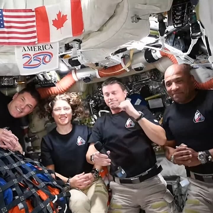 Trump Congratulates Artemis II Astronauts After Historic Lunar Flyby