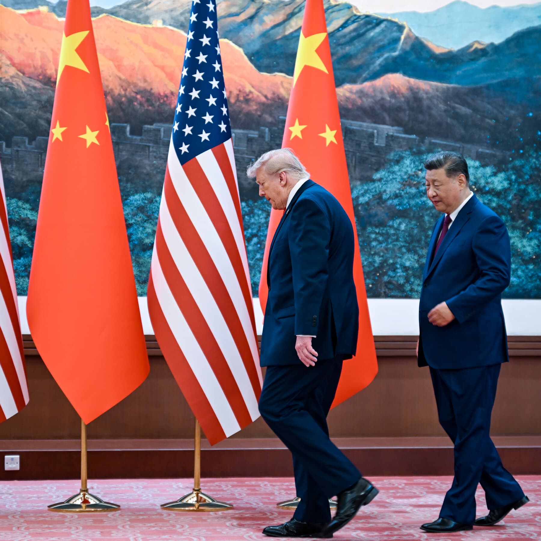 Trump and Xi Jinping Conclude Beijing Summit with Trade and Energy Commitments