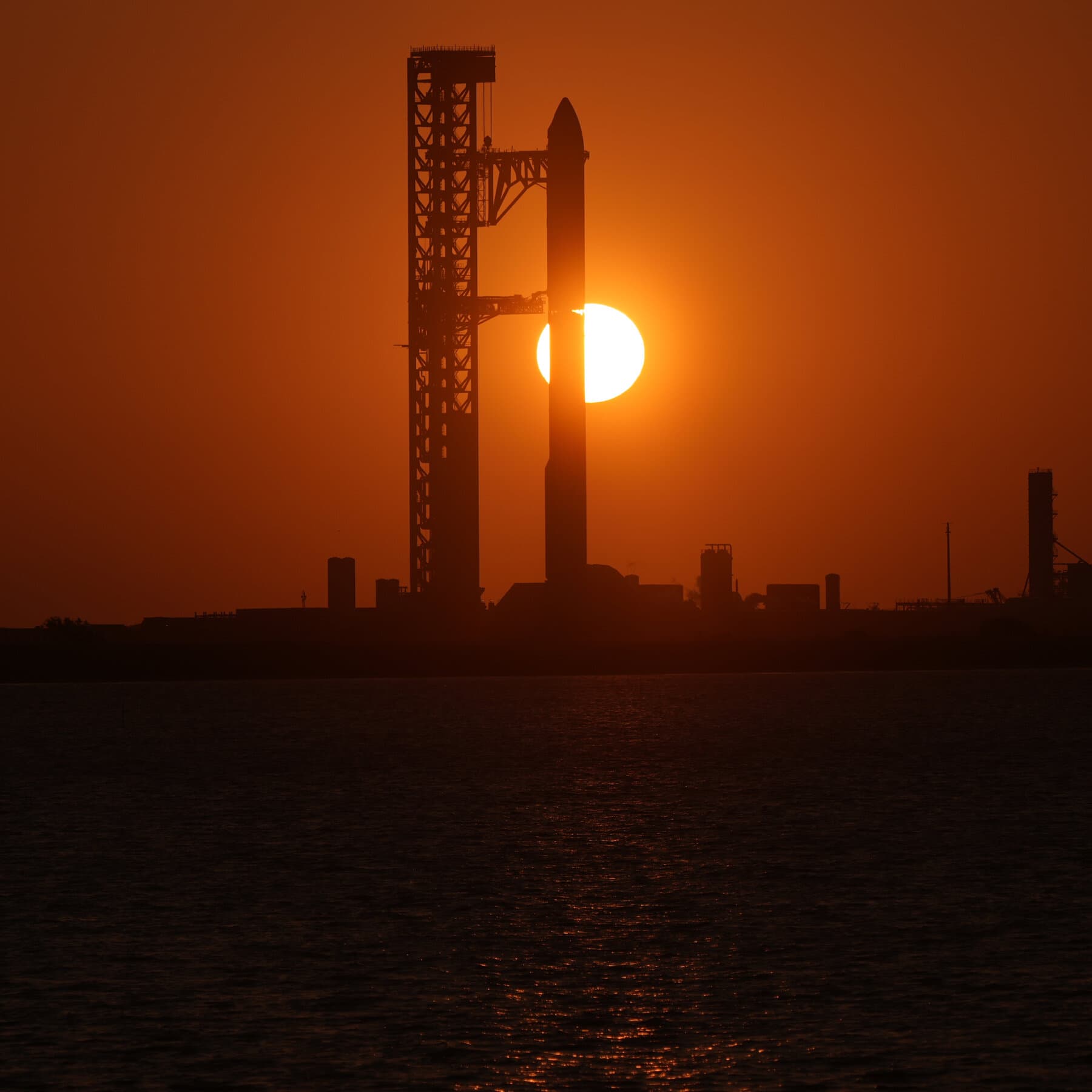 SpaceX Successfully Completes Starship V3 Test Flight Despite Engine Failures