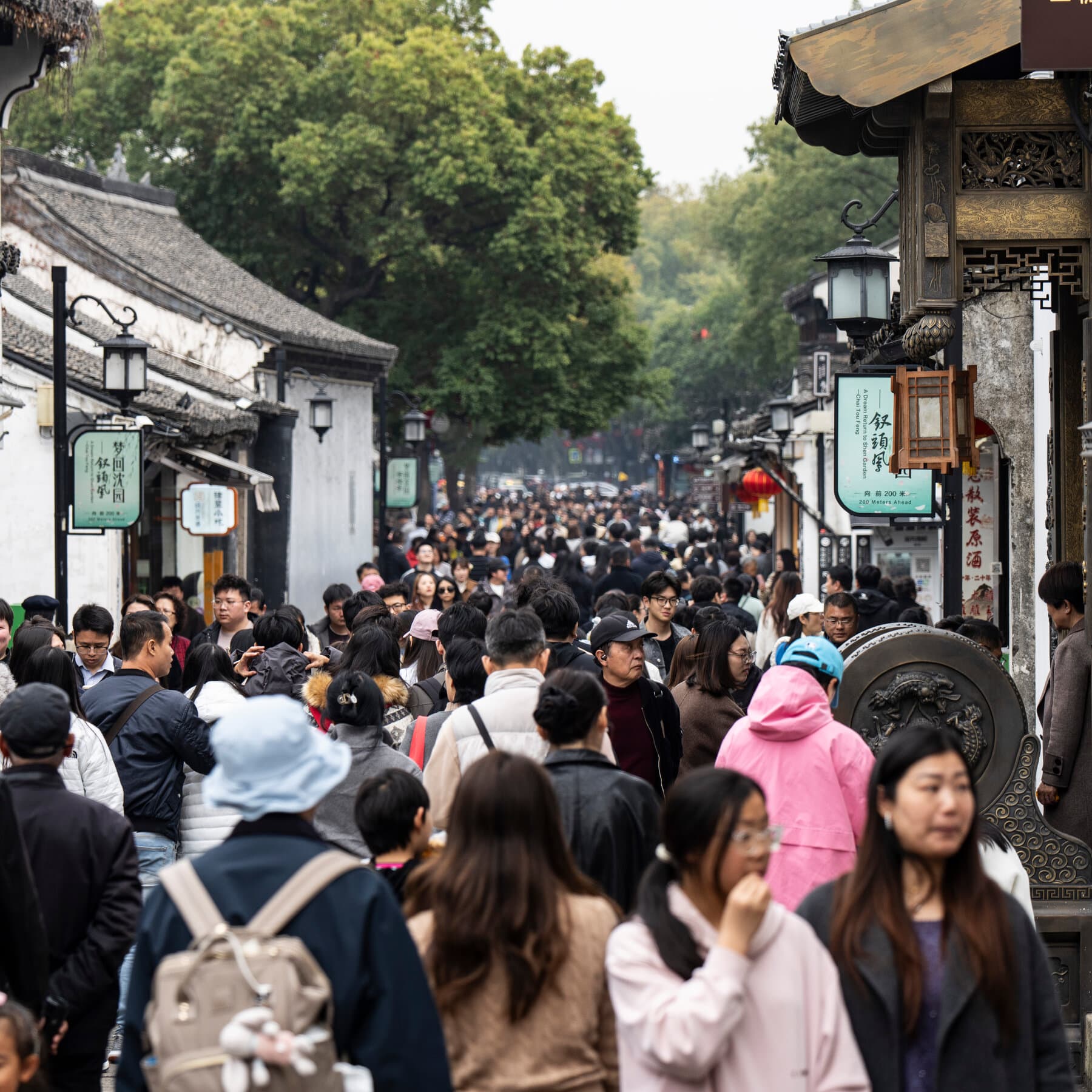 Graph showing China's retail sales decline in May 2026