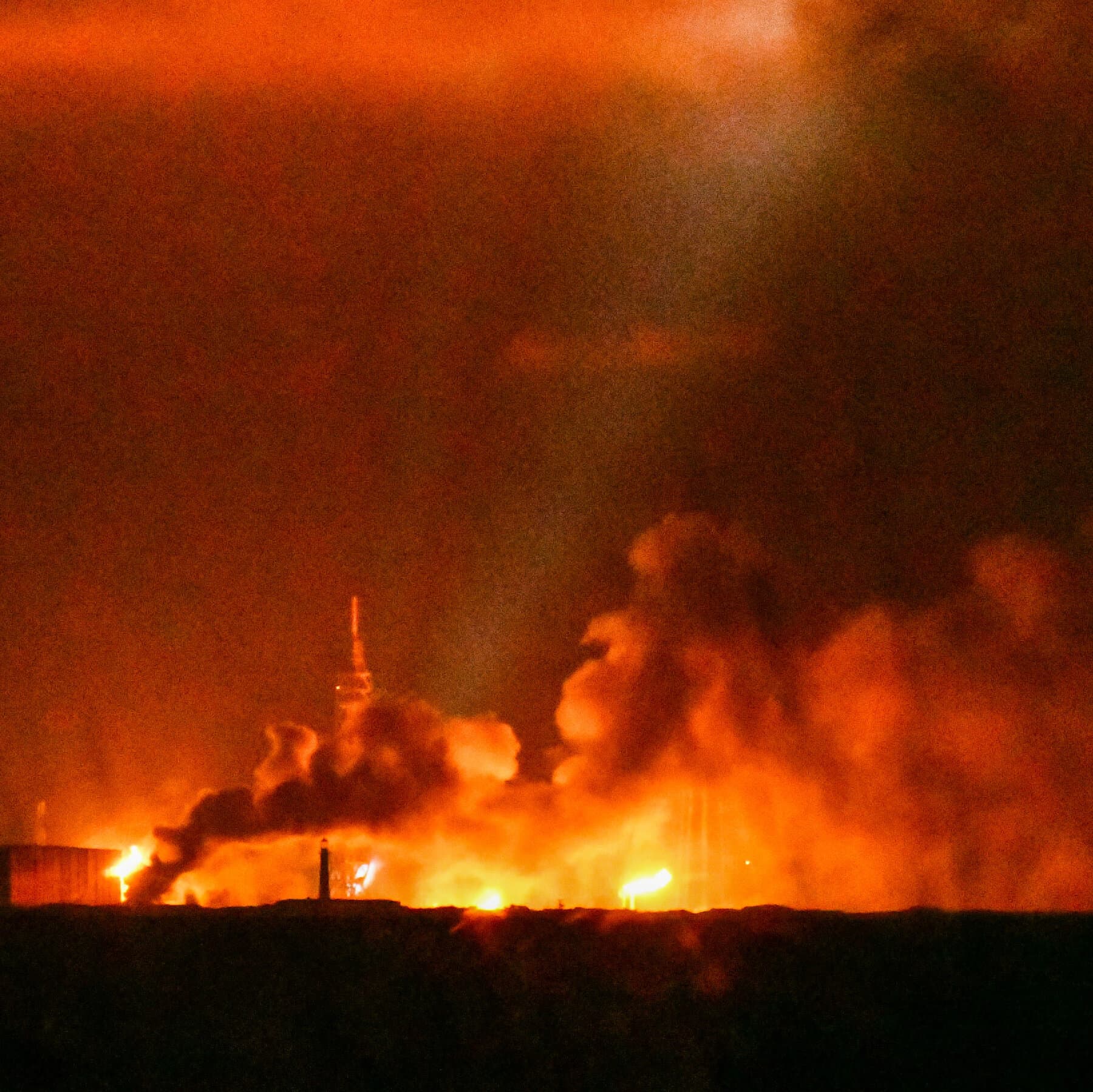 Blue Origin New Glenn Rocket Explodes During Test at Cape Canaveral