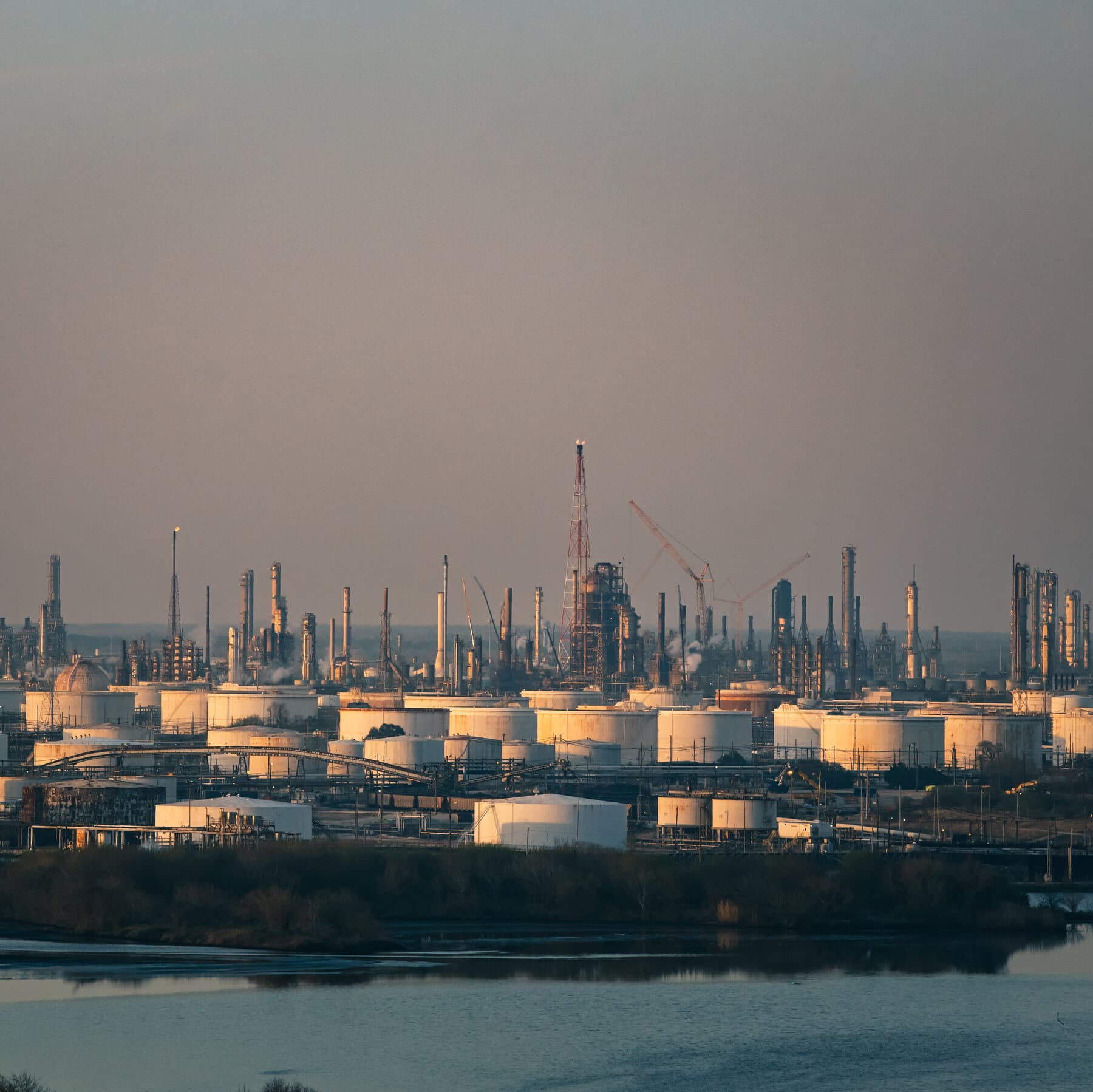 Graph showing the rise in oil prices amid U.S.-Iran tensions.
