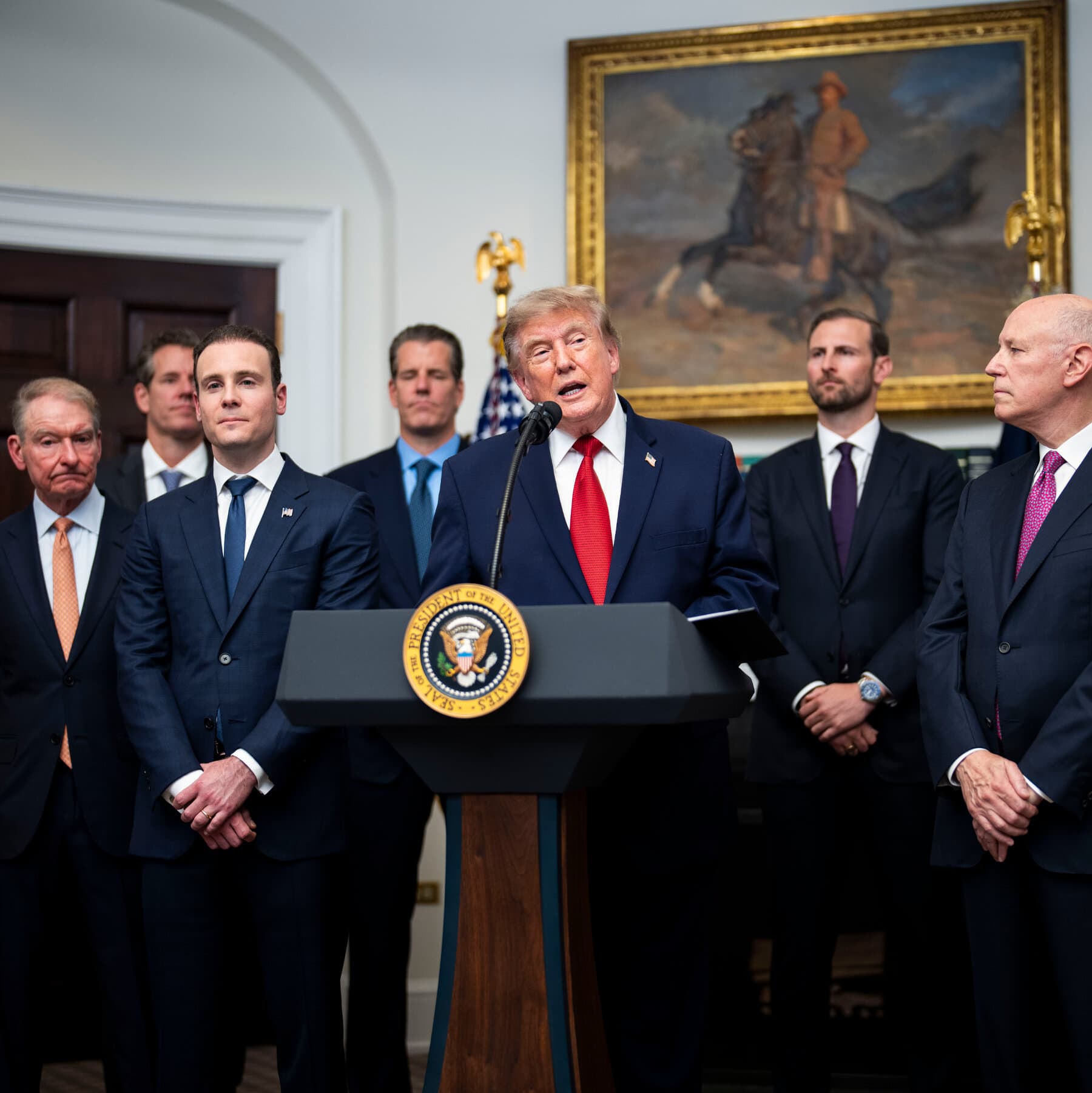 Infographic showing Trump's connections to cryptocurrency and potential regulatory impacts.