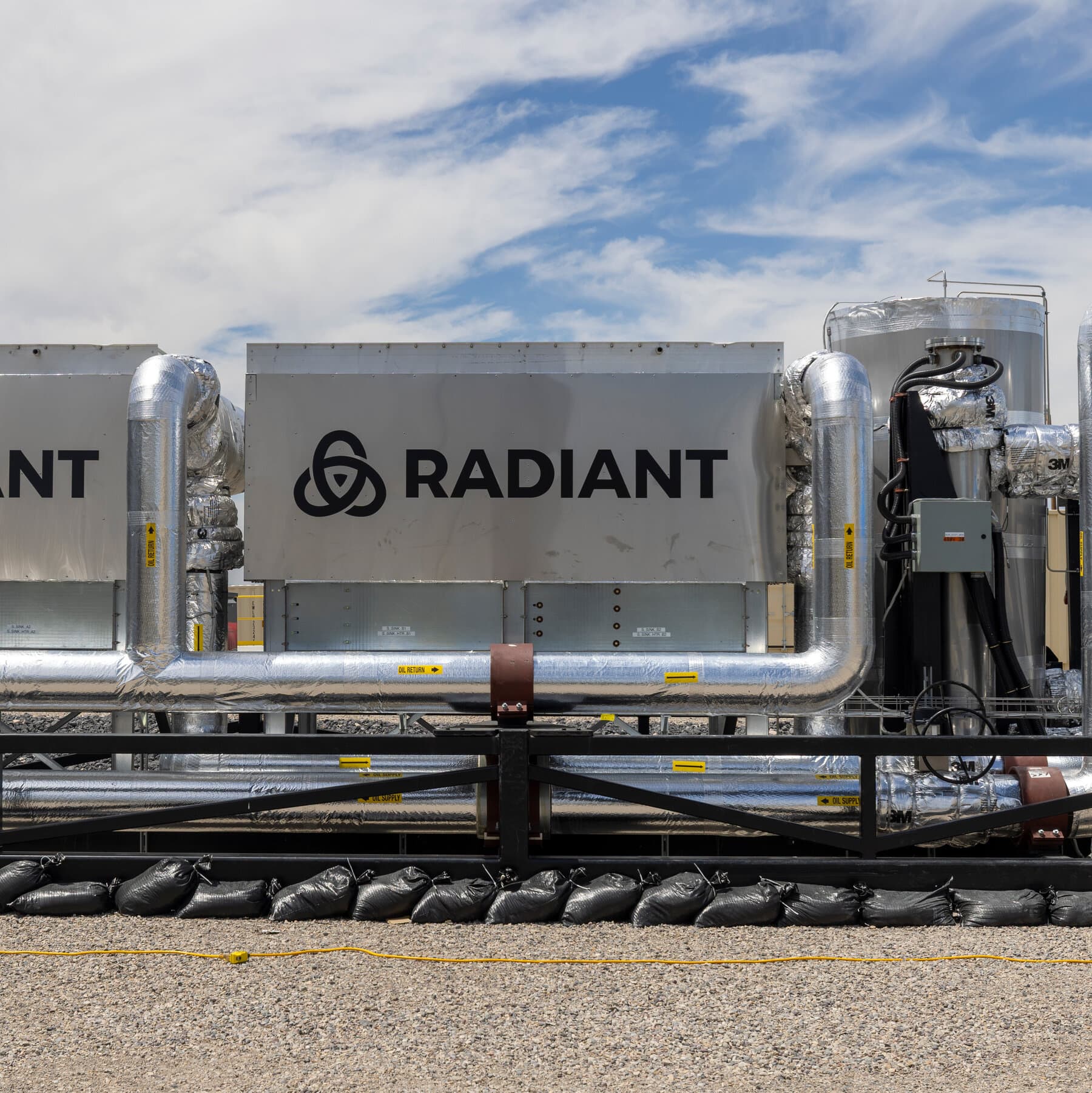 Infographic detailing the U.S. Army's $2.2 billion investment in nuclear microreactors for military energy resilience.