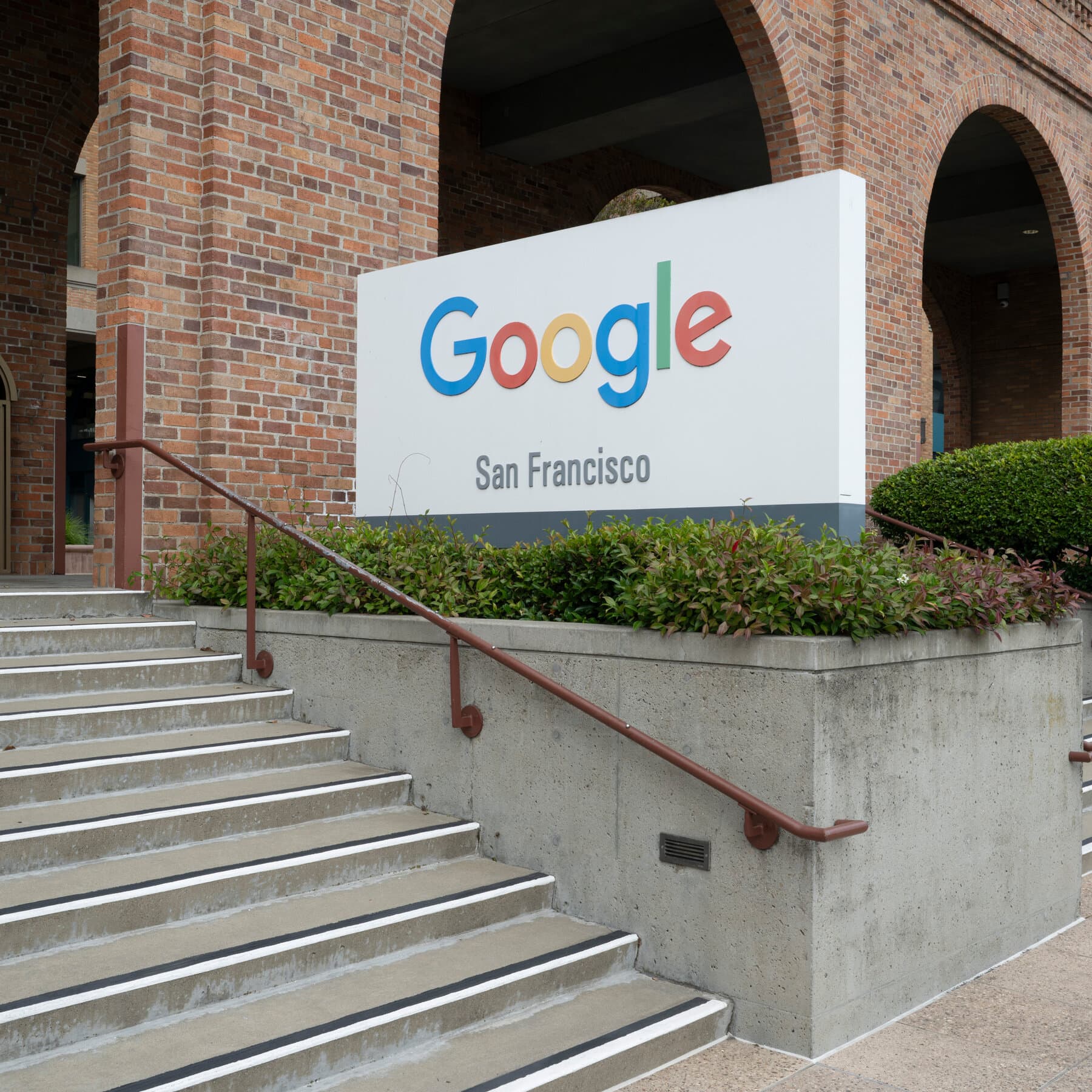 Infographic showing Google ad tech ruling impacts on competition and data sharing.