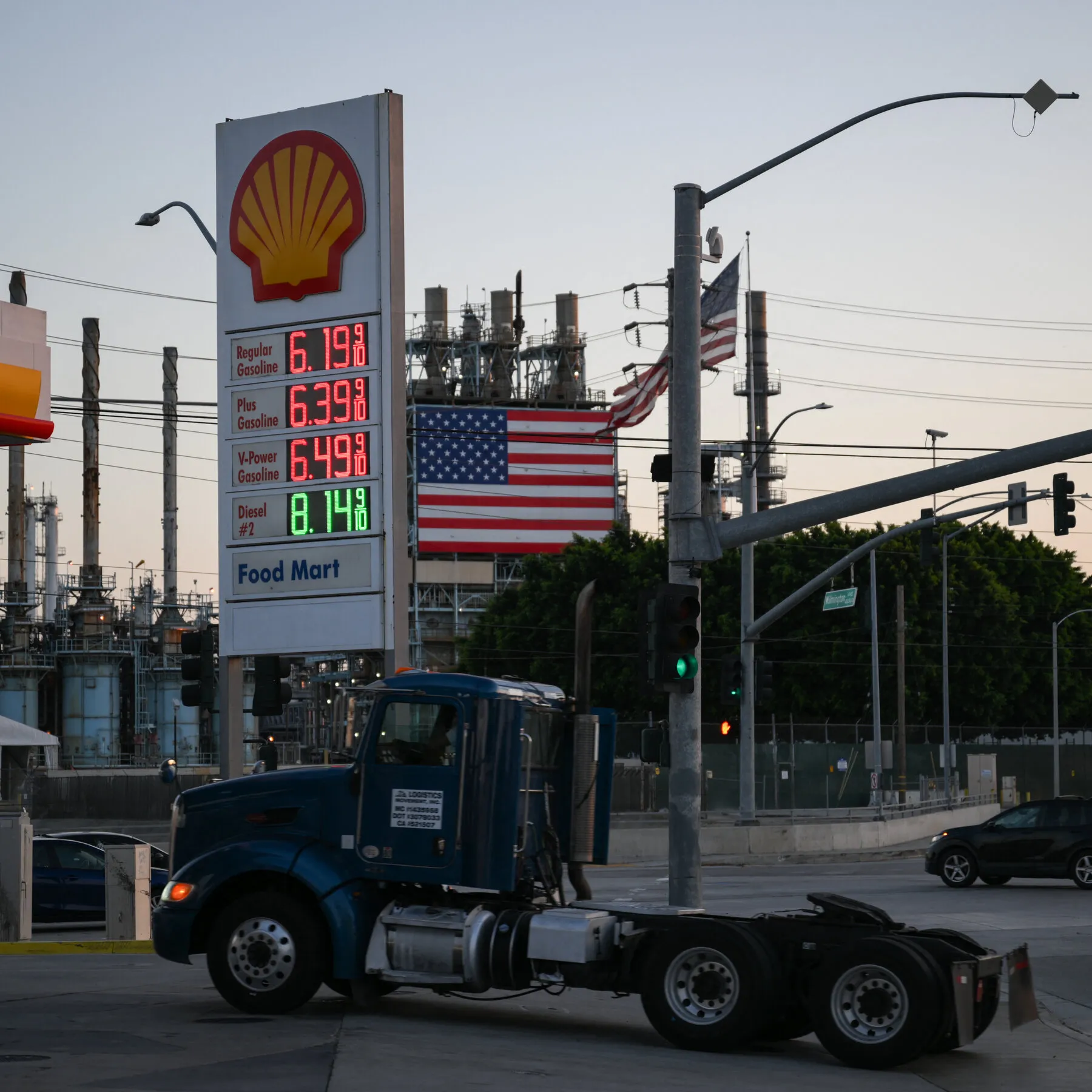 A graph showing the rise in U.S. diesel prices and potential impacts of export restrictions on the market.