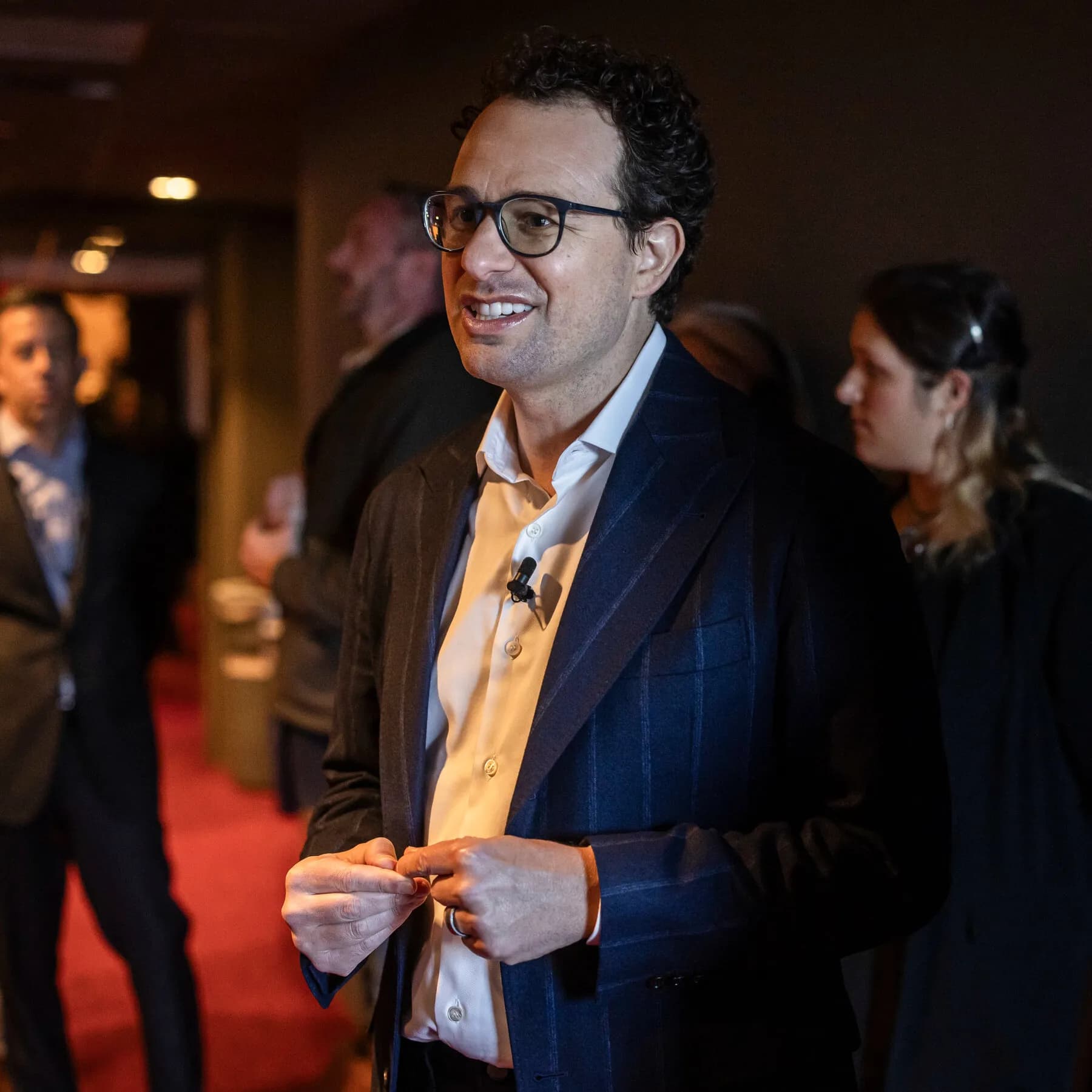 Trump and Anthropic CEO Dario Amodei at a private dinner discussing AI policy and technology leadership.