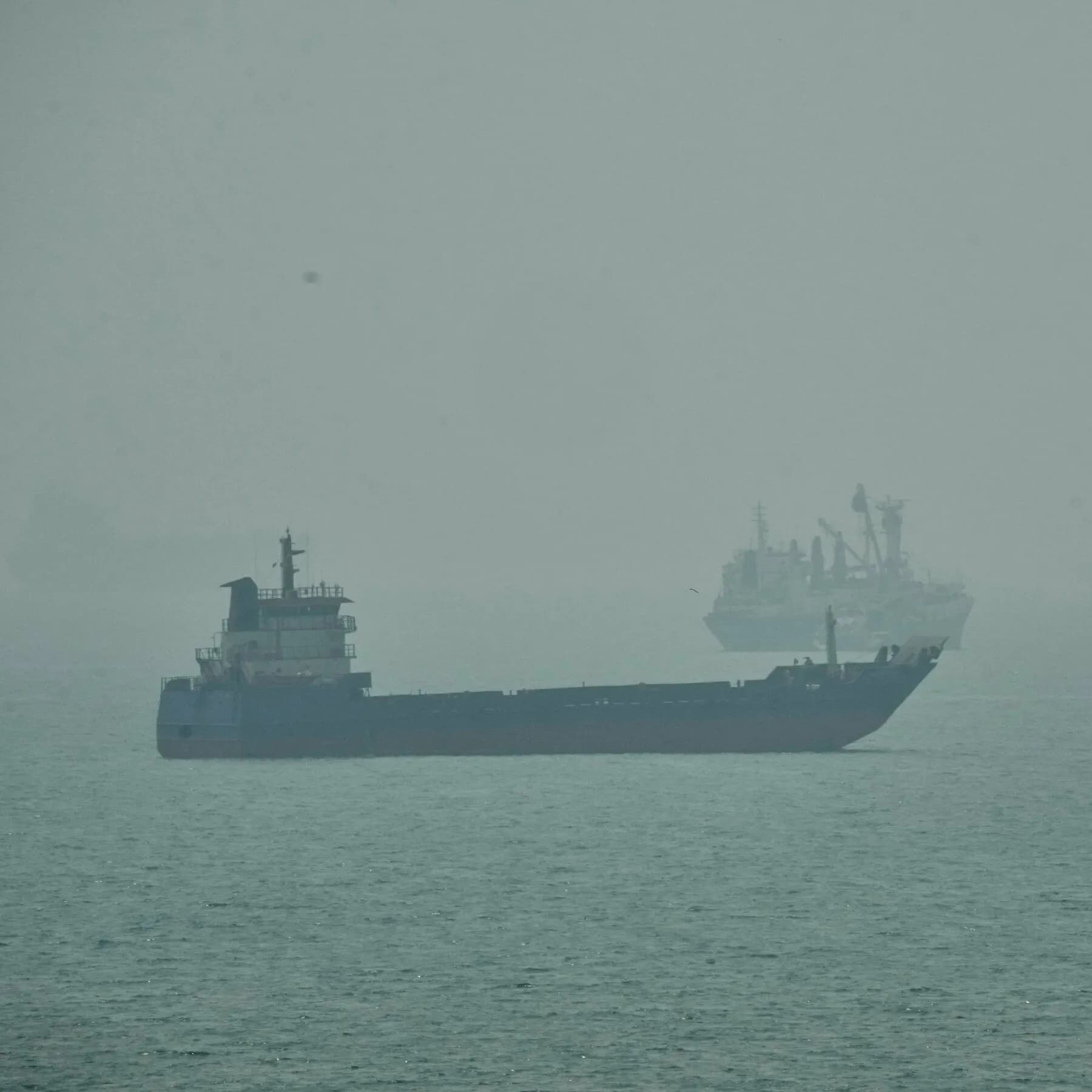 Infographic showing the increase in Middle East oil exports through the Strait of Hormuz in September 2026.