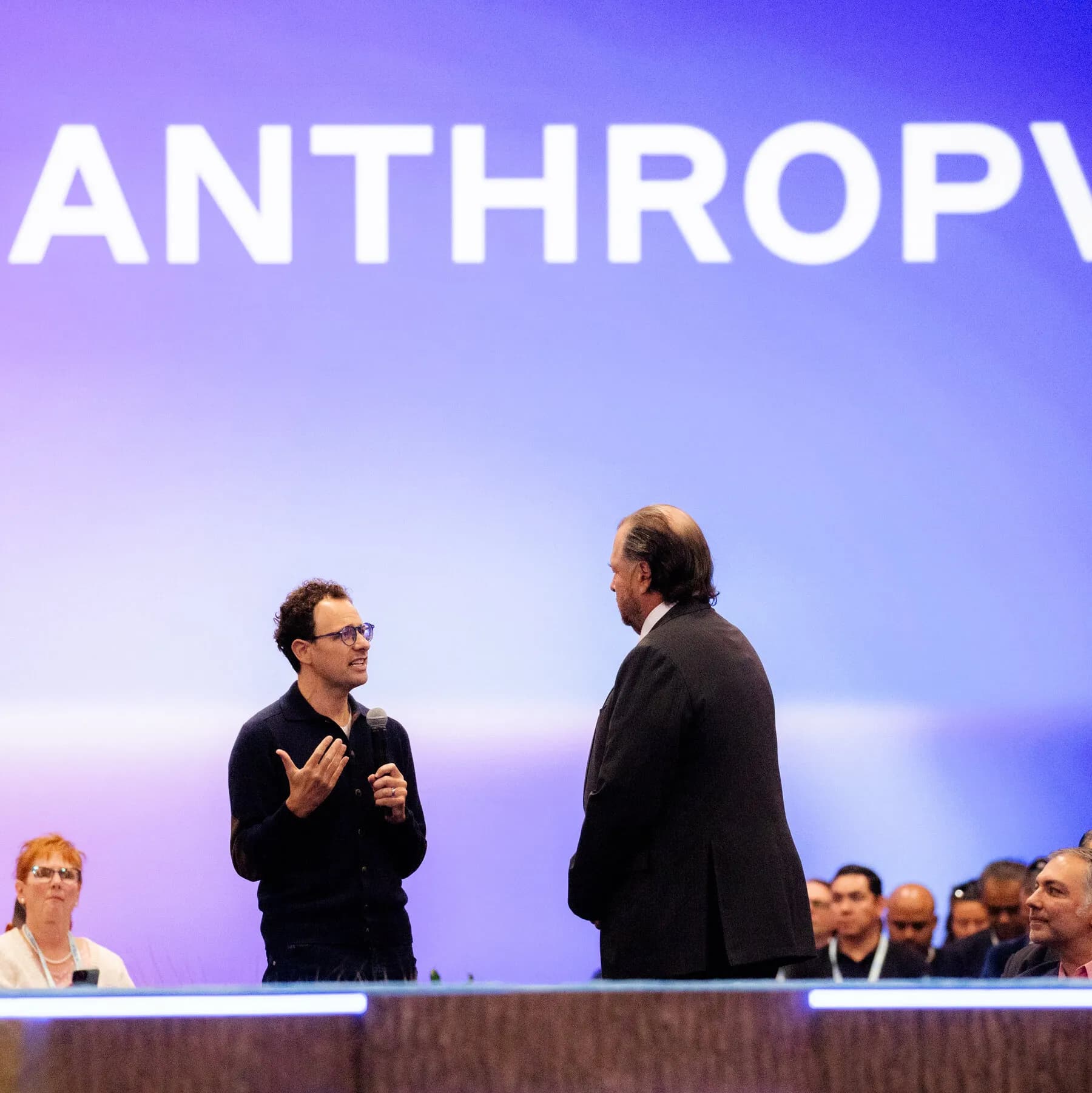 Infographic showing Anthropic's revenue growth to $16.8 billion in Q3 2026 ahead of its IPO.