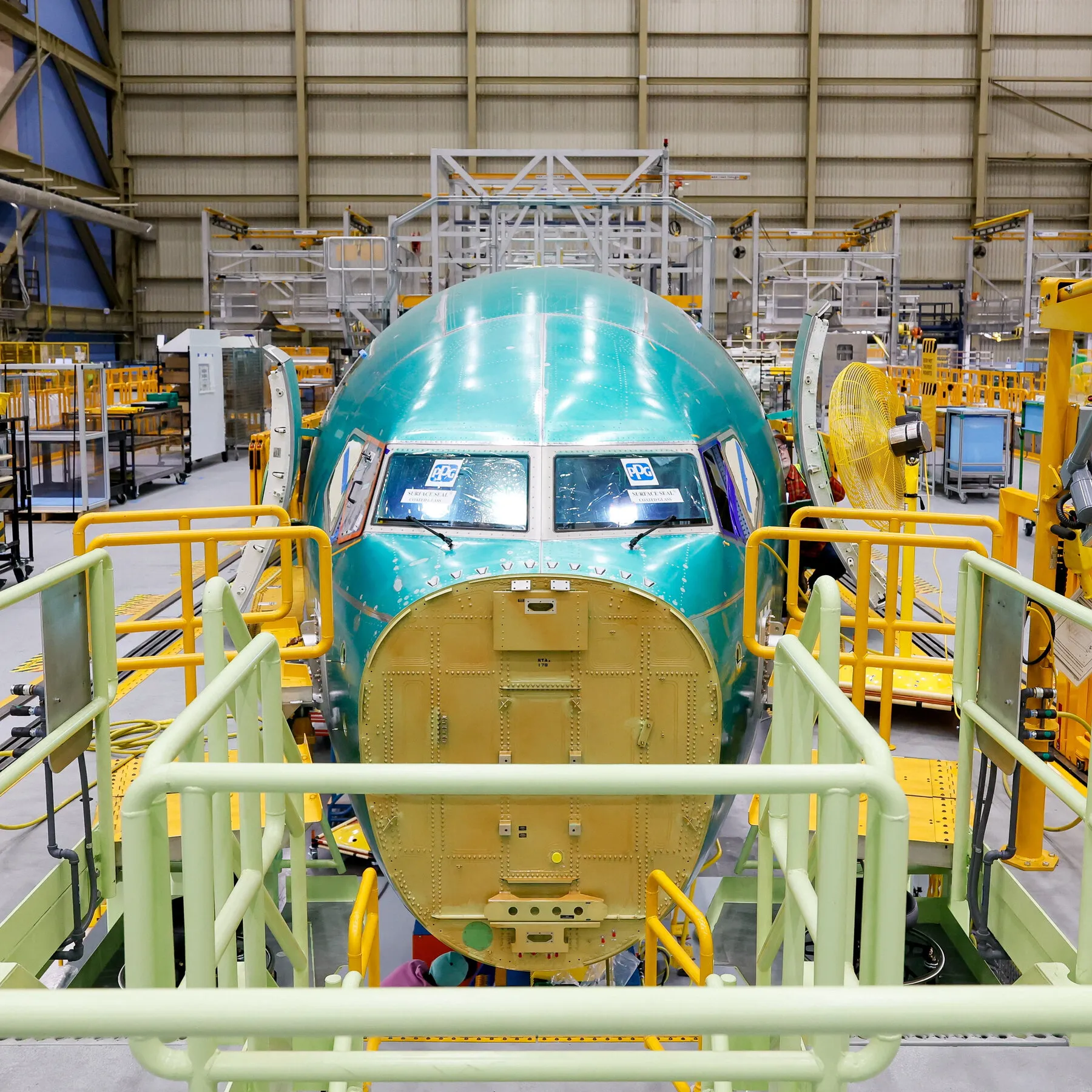 Boeing 737 MAX 10 aircraft with certification details and specifications.