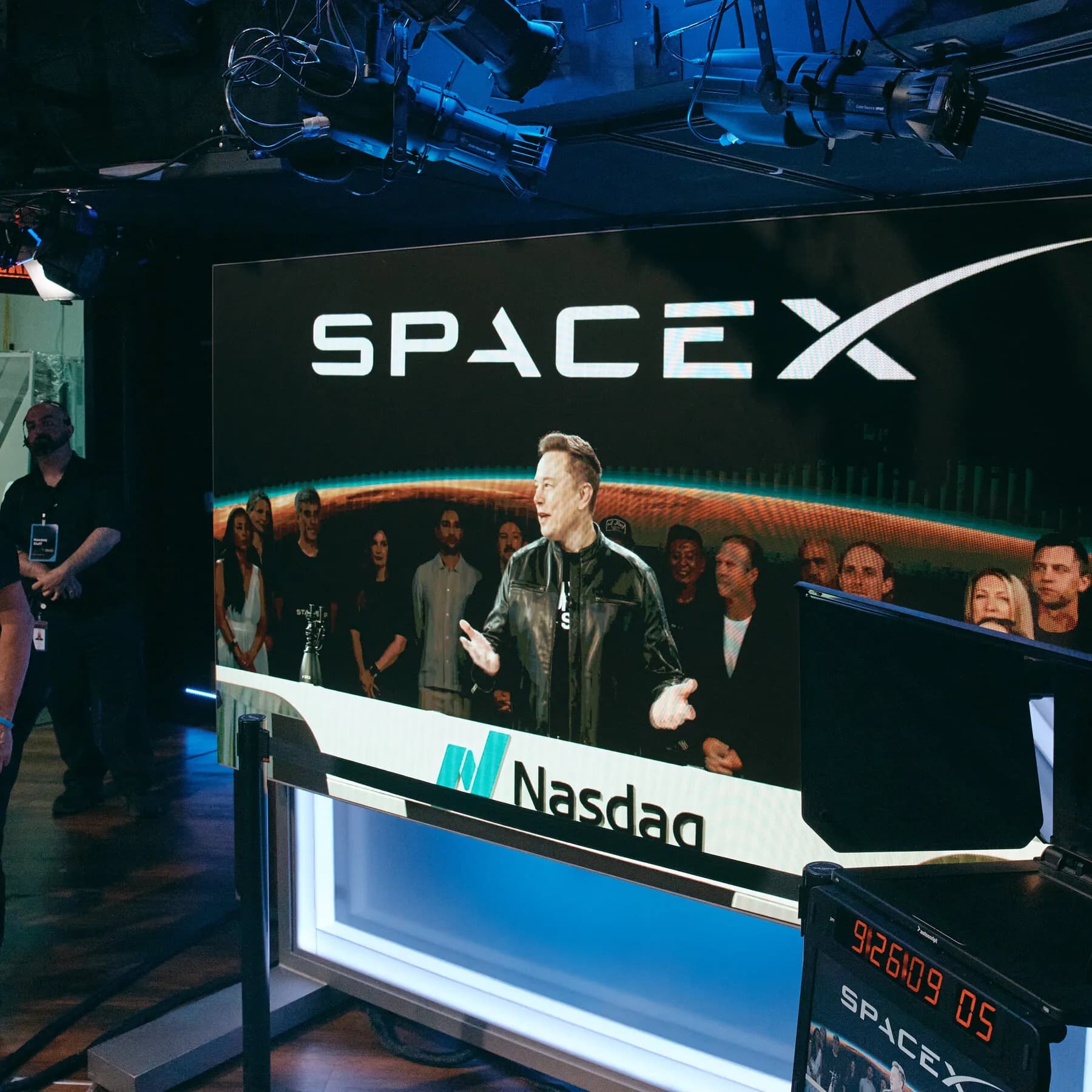 Infographic showing SpaceX's revenue growth from AI, merger talks with Tesla, and market impacts.