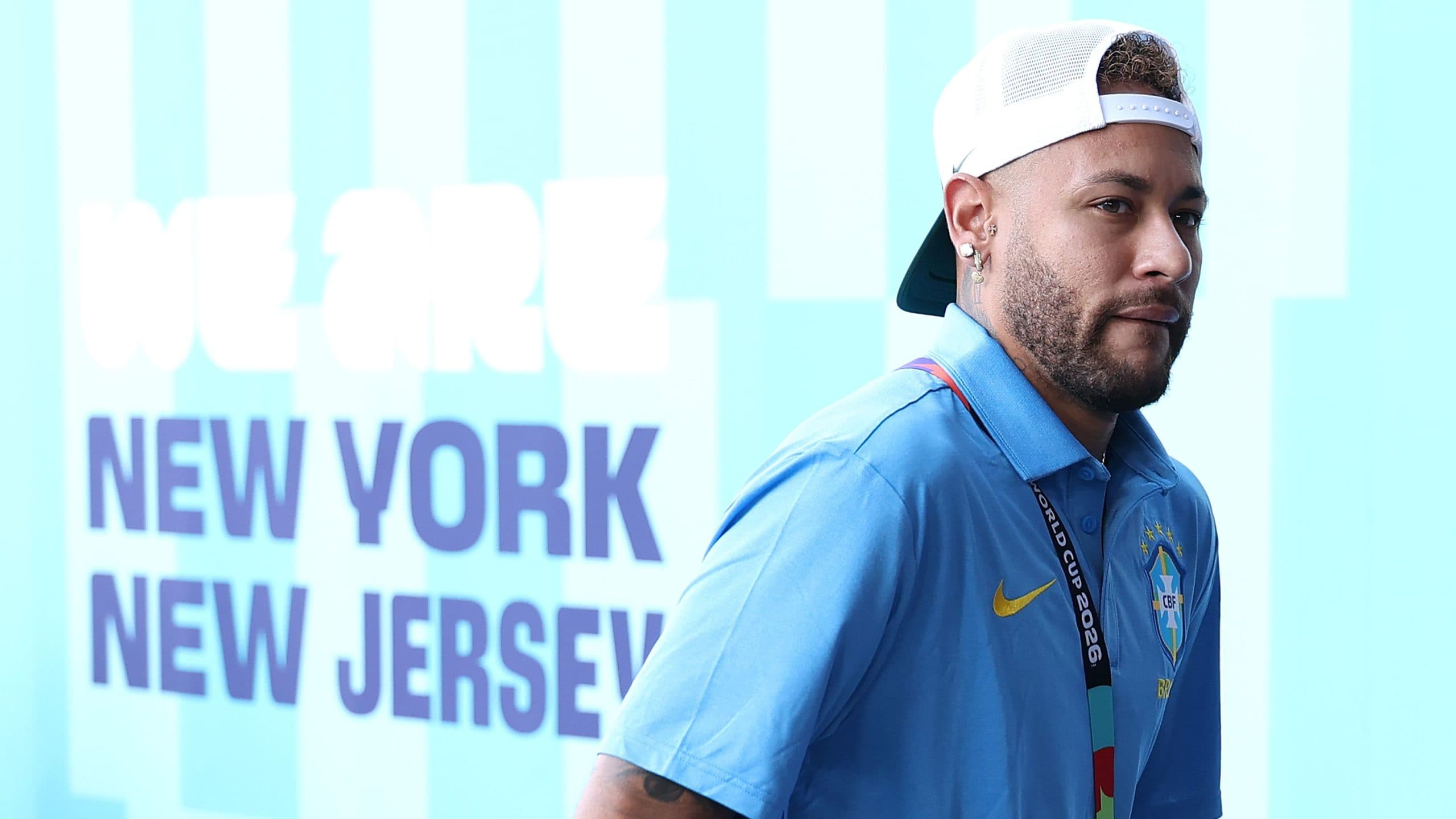 Neymar training individually as he recovers from injury