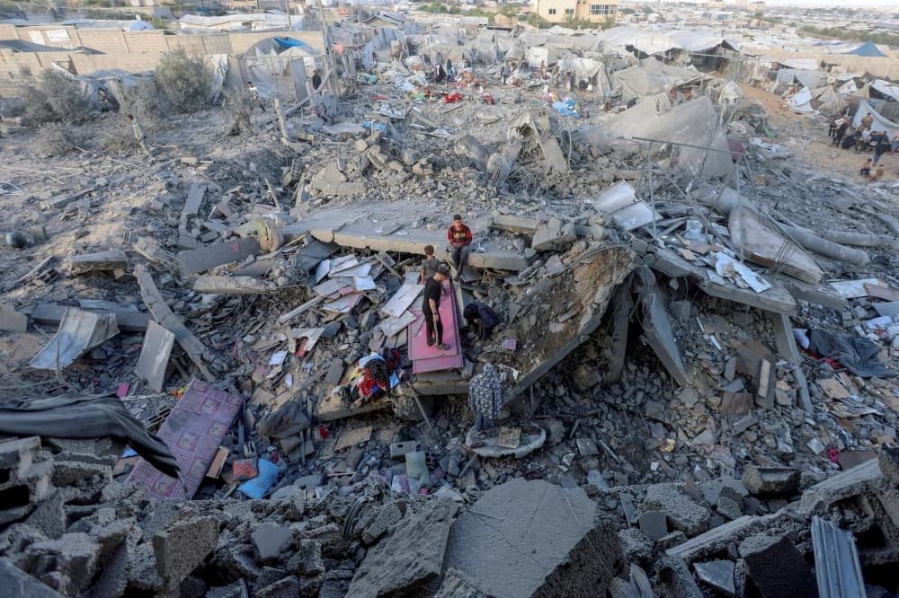 Israeli airstrikes in Gaza kill nine Palestinians amid ceasefire negotiations