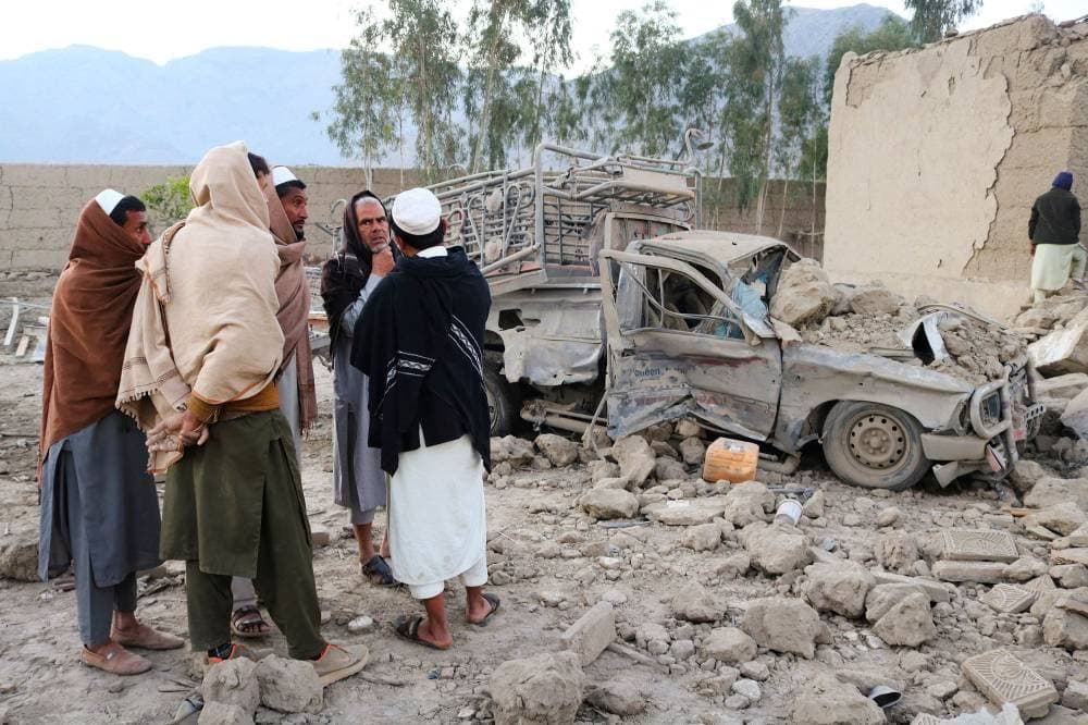Renewed border clashes escalate between Pakistan and Afghanistan following airstrikes