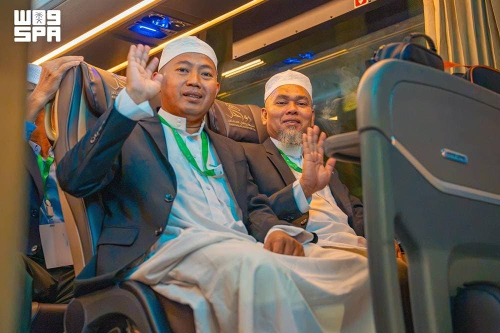 Pilgrims arriving in Saudi Arabia for Umrah during the 1448H season.